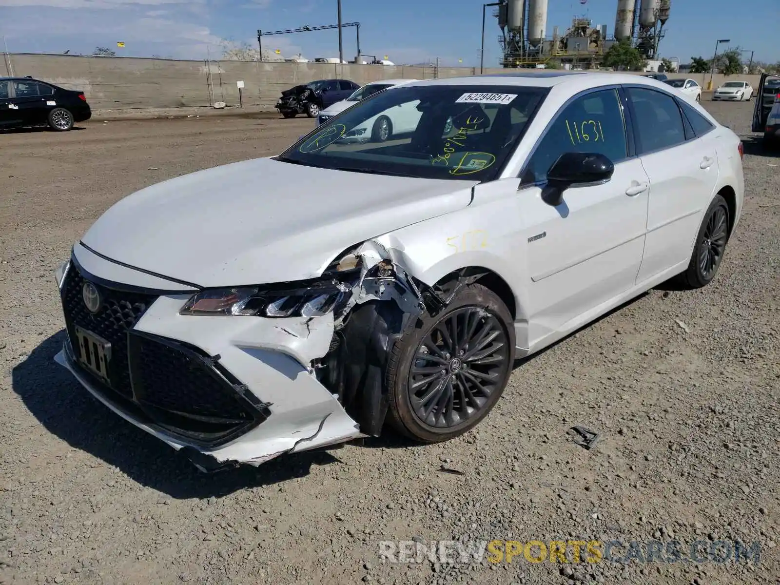 2 Photograph of a damaged car 4T1E21FB5LU015164 TOYOTA AVALON 2020