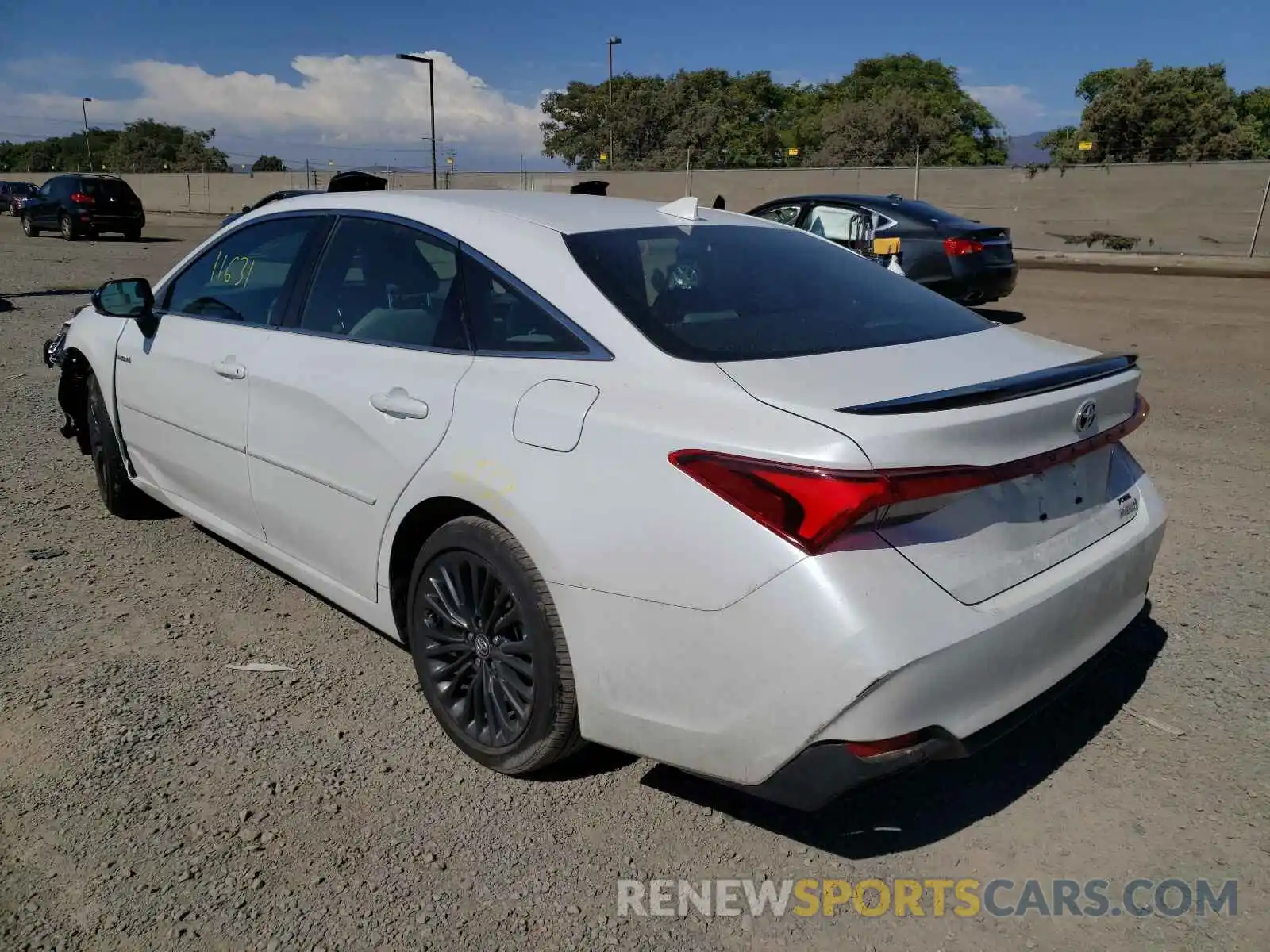 3 Photograph of a damaged car 4T1E21FB5LU015164 TOYOTA AVALON 2020