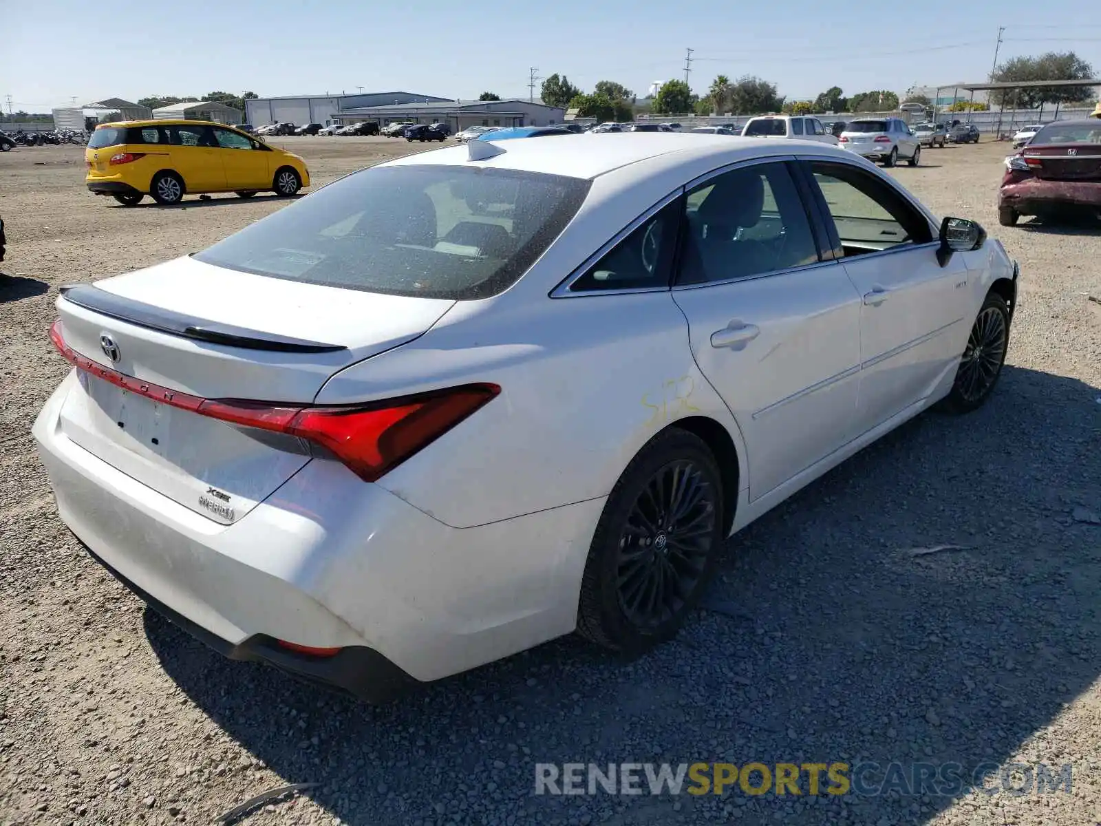 4 Photograph of a damaged car 4T1E21FB5LU015164 TOYOTA AVALON 2020