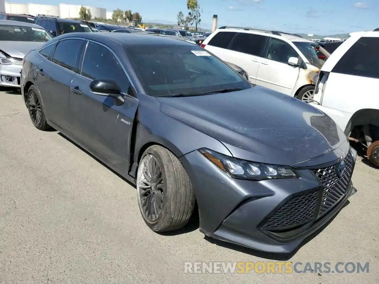 4 Photograph of a damaged car 4T1E21FB5LU017299 TOYOTA AVALON 2020