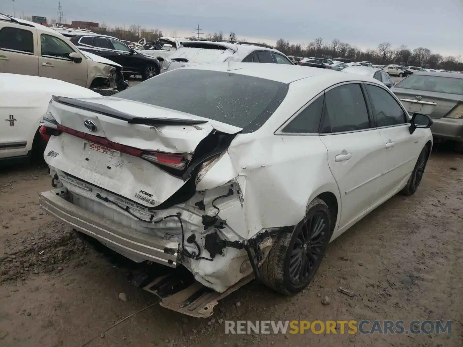 4 Photograph of a damaged car 4T1E21FB7LU014310 TOYOTA AVALON 2020