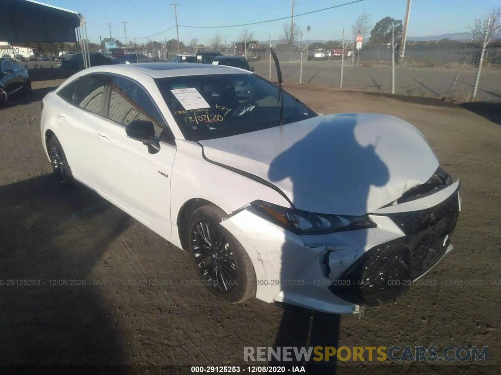 1 Photograph of a damaged car 4T1E21FB8LU014882 TOYOTA AVALON 2020