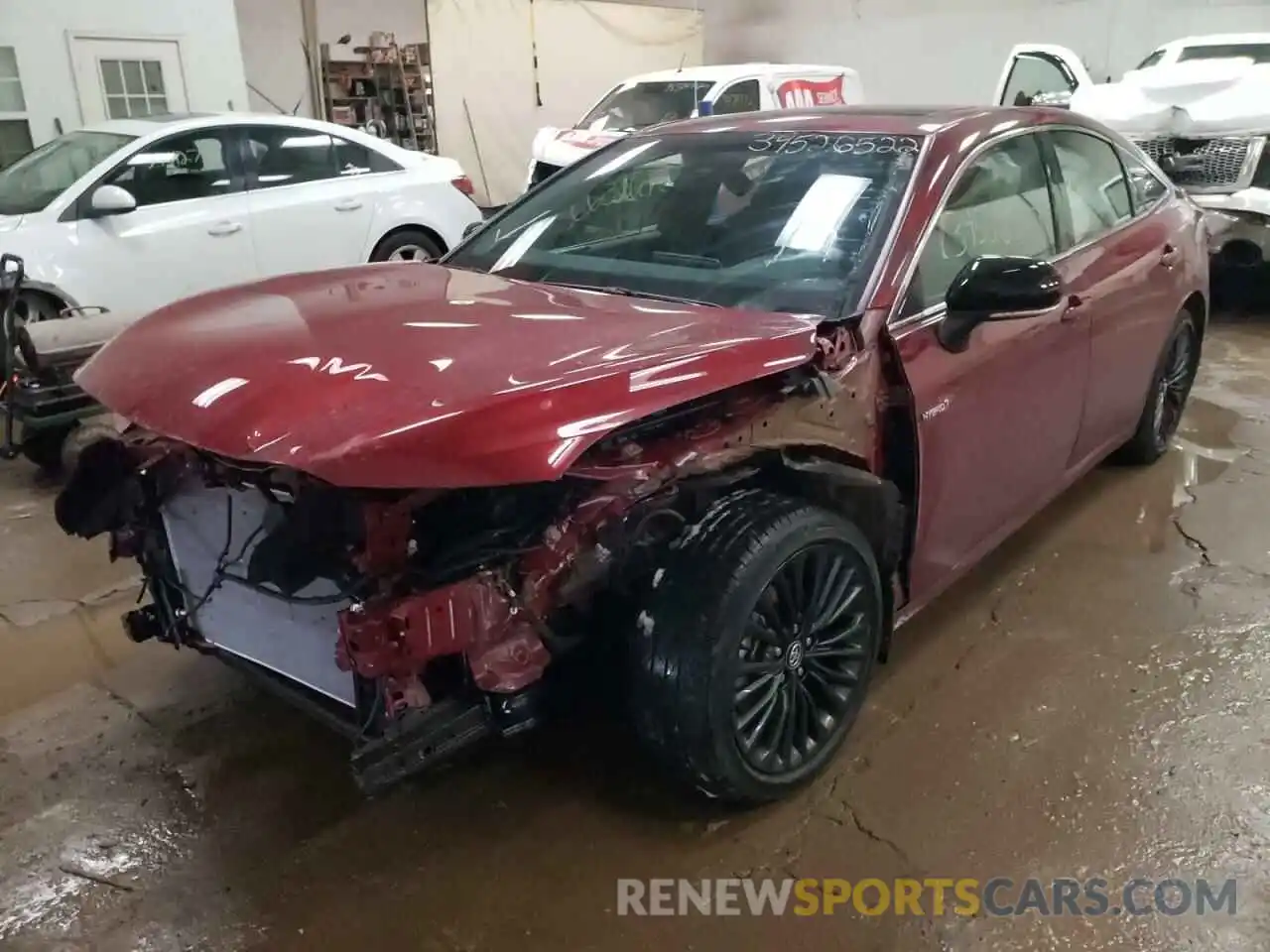 2 Photograph of a damaged car 4T1E21FBXLU016911 TOYOTA AVALON 2020