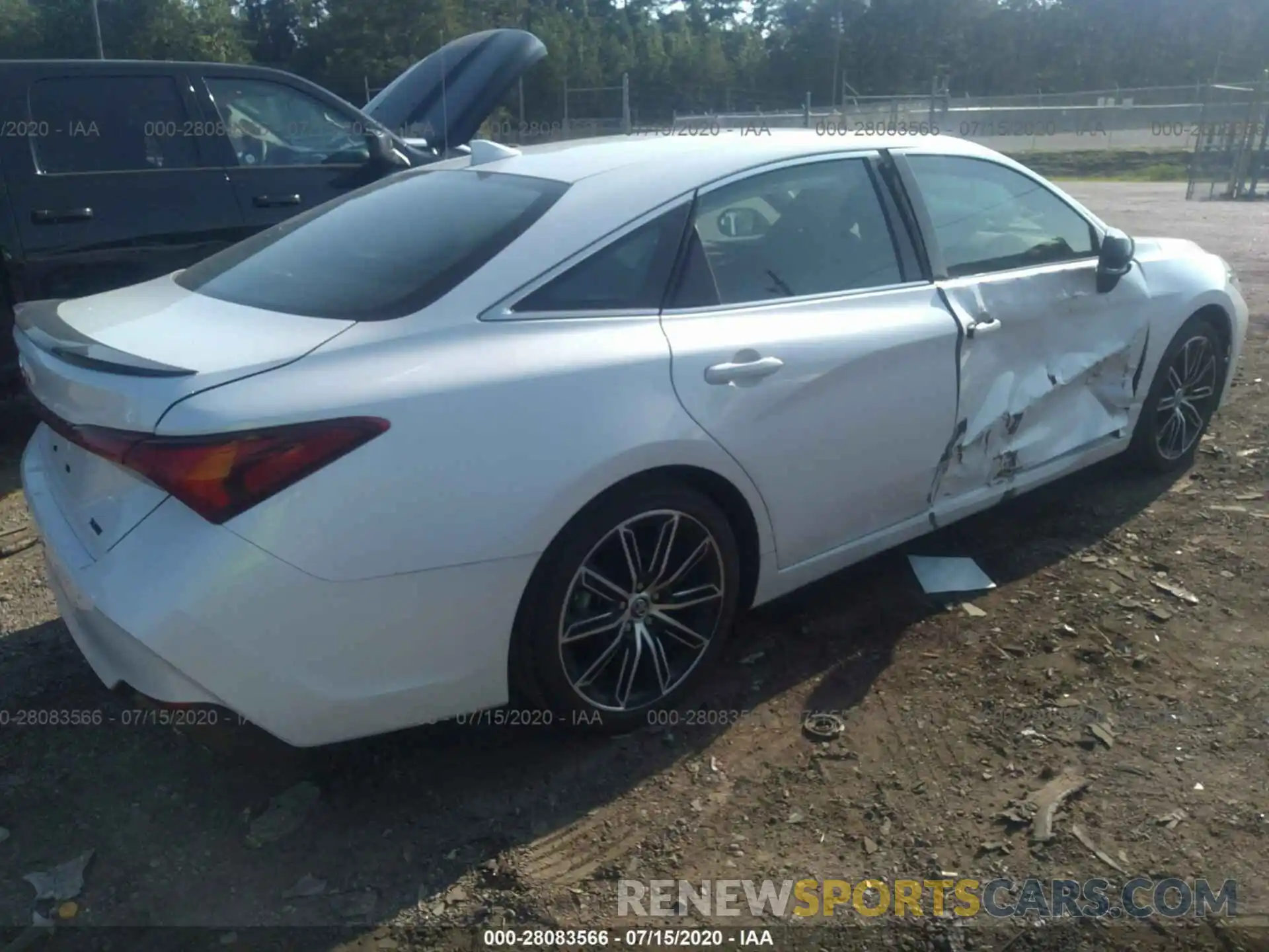 4 Photograph of a damaged car 4T1EZ1FB0LU043224 TOYOTA AVALON 2020