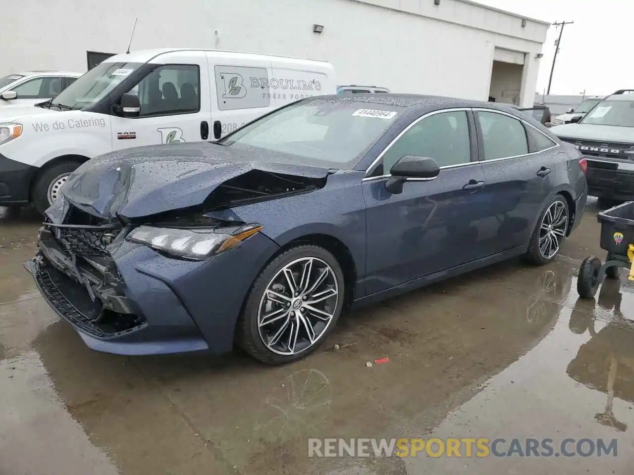 1 Photograph of a damaged car 4T1EZ1FB4LU046515 TOYOTA AVALON 2020