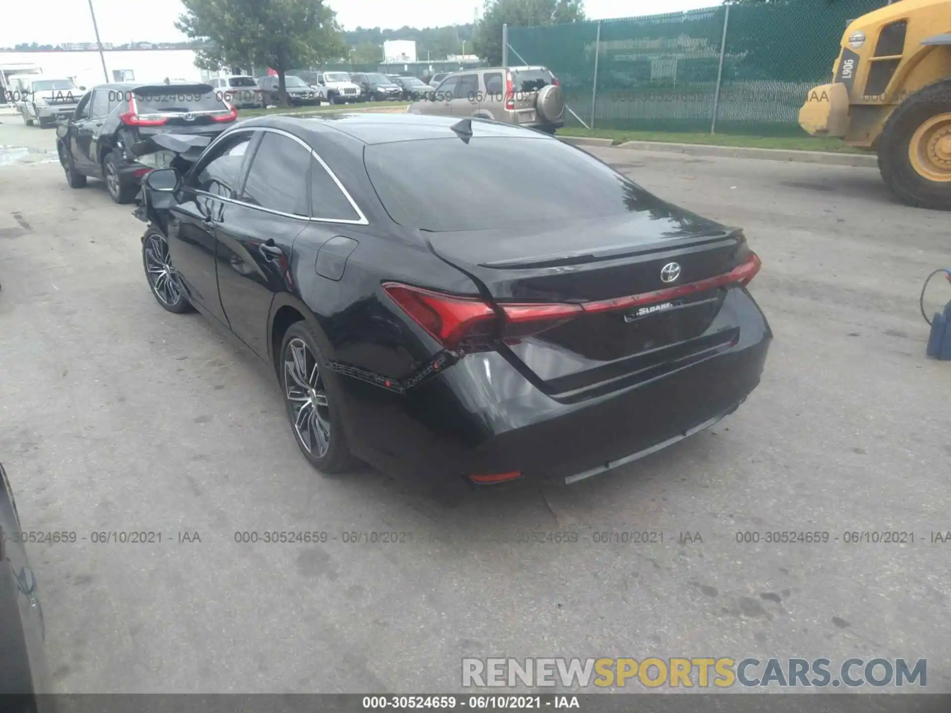 3 Photograph of a damaged car 4T1EZ1FB4LU052556 TOYOTA AVALON 2020