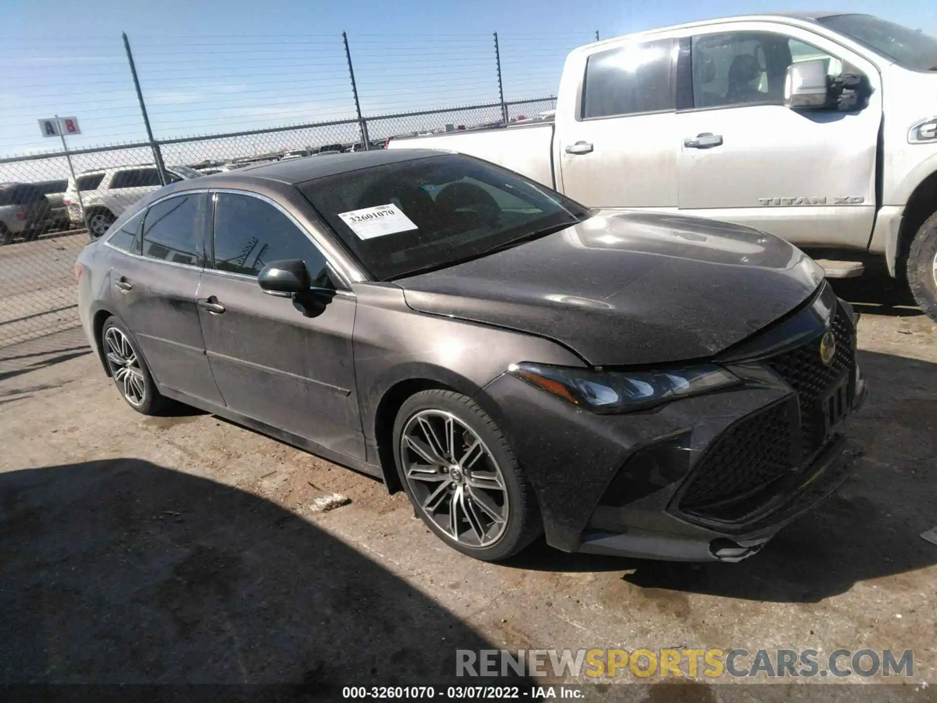 1 Photograph of a damaged car 4T1EZ1FB5LU046667 TOYOTA AVALON 2020