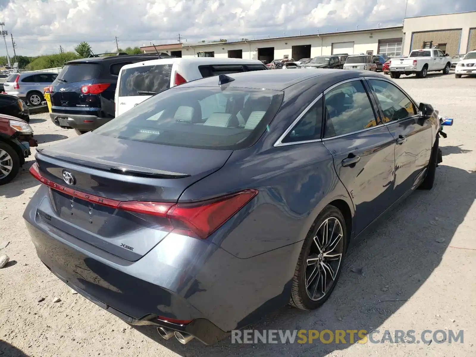 4 Photograph of a damaged car 4T1EZ1FB8LU050793 TOYOTA AVALON 2020