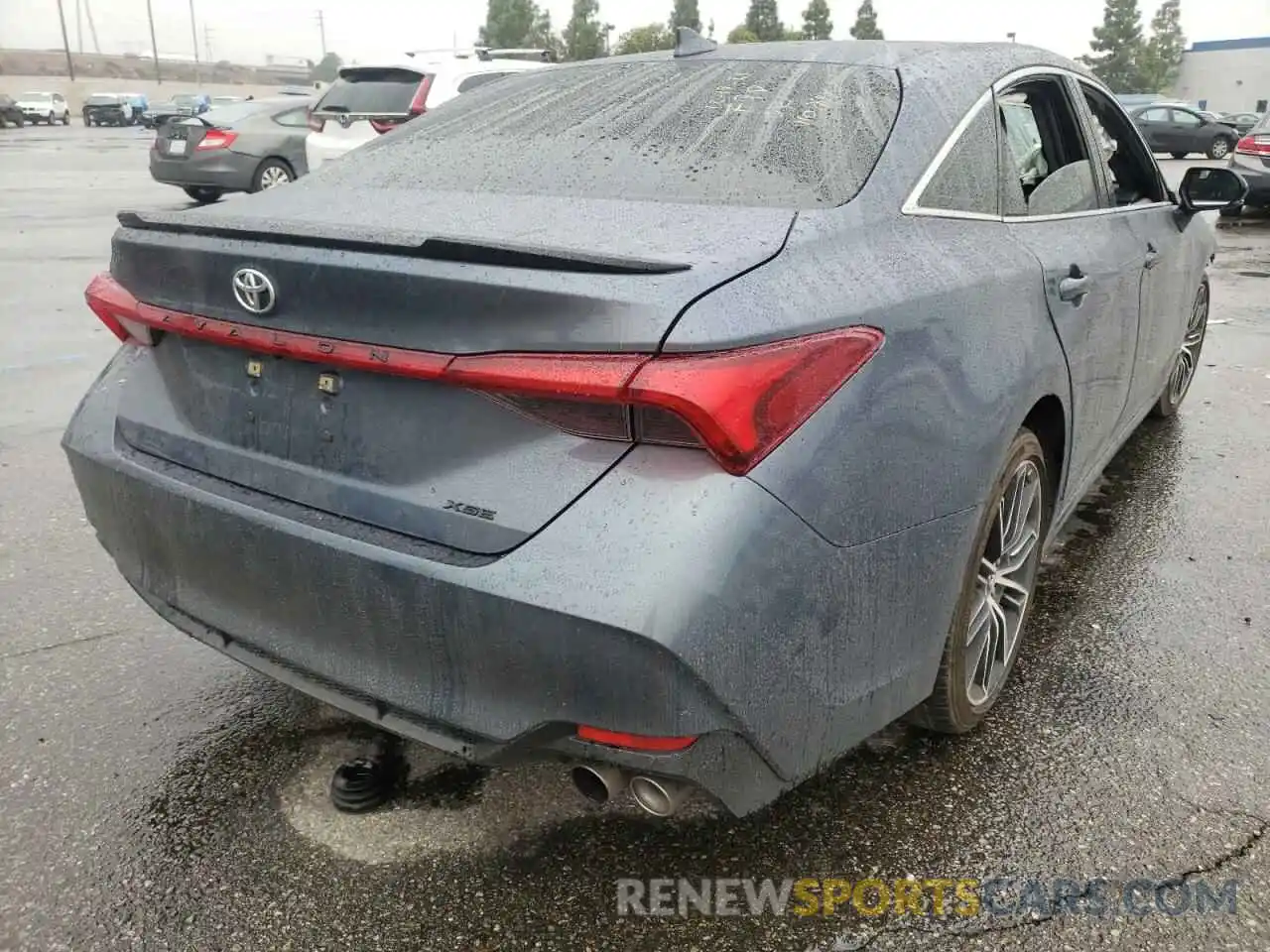 4 Photograph of a damaged car 4T1EZ1FB9LU040094 TOYOTA AVALON 2020