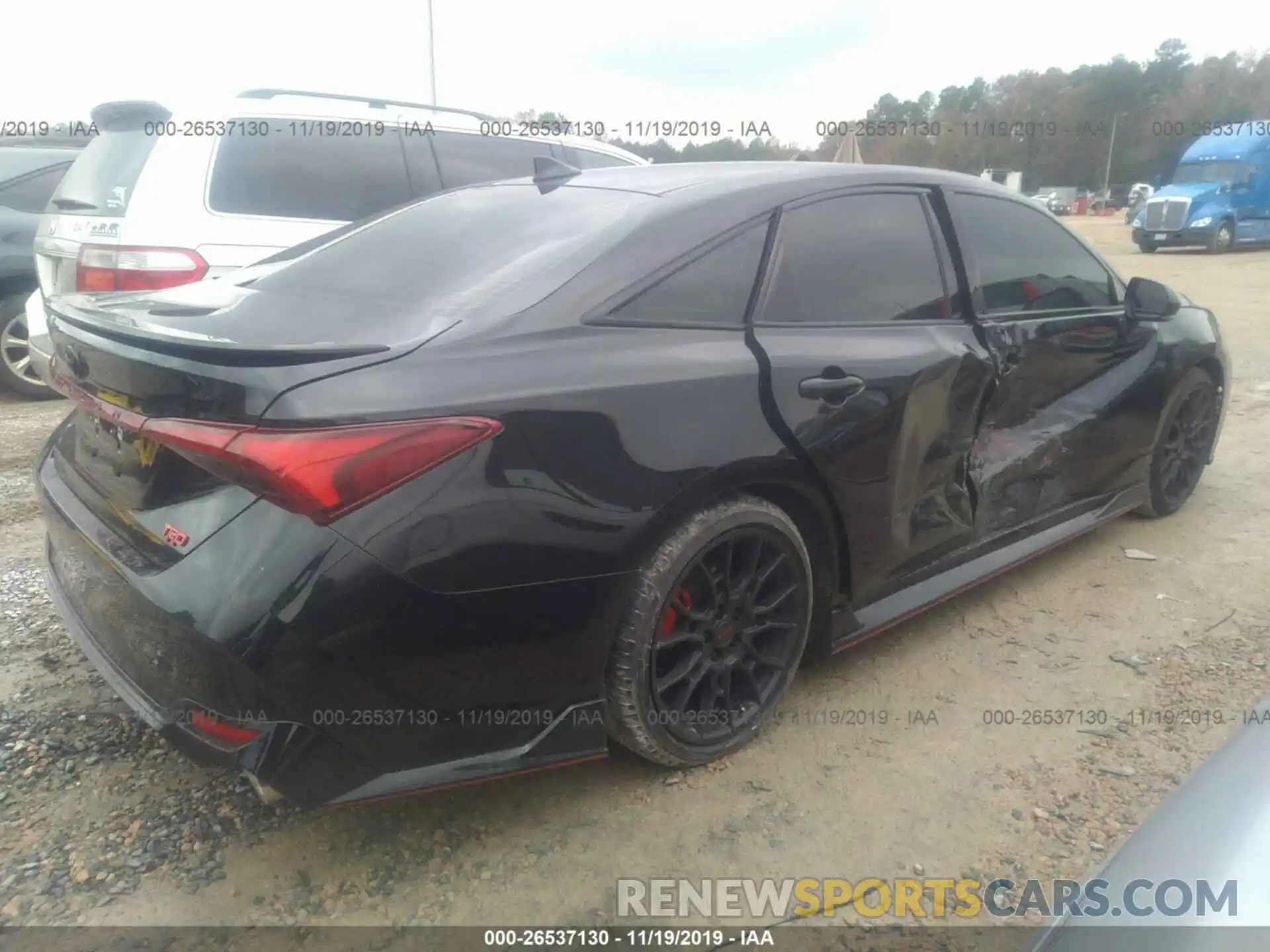 4 Photograph of a damaged car 4T1FZ1FB1LU038800 TOYOTA AVALON 2020