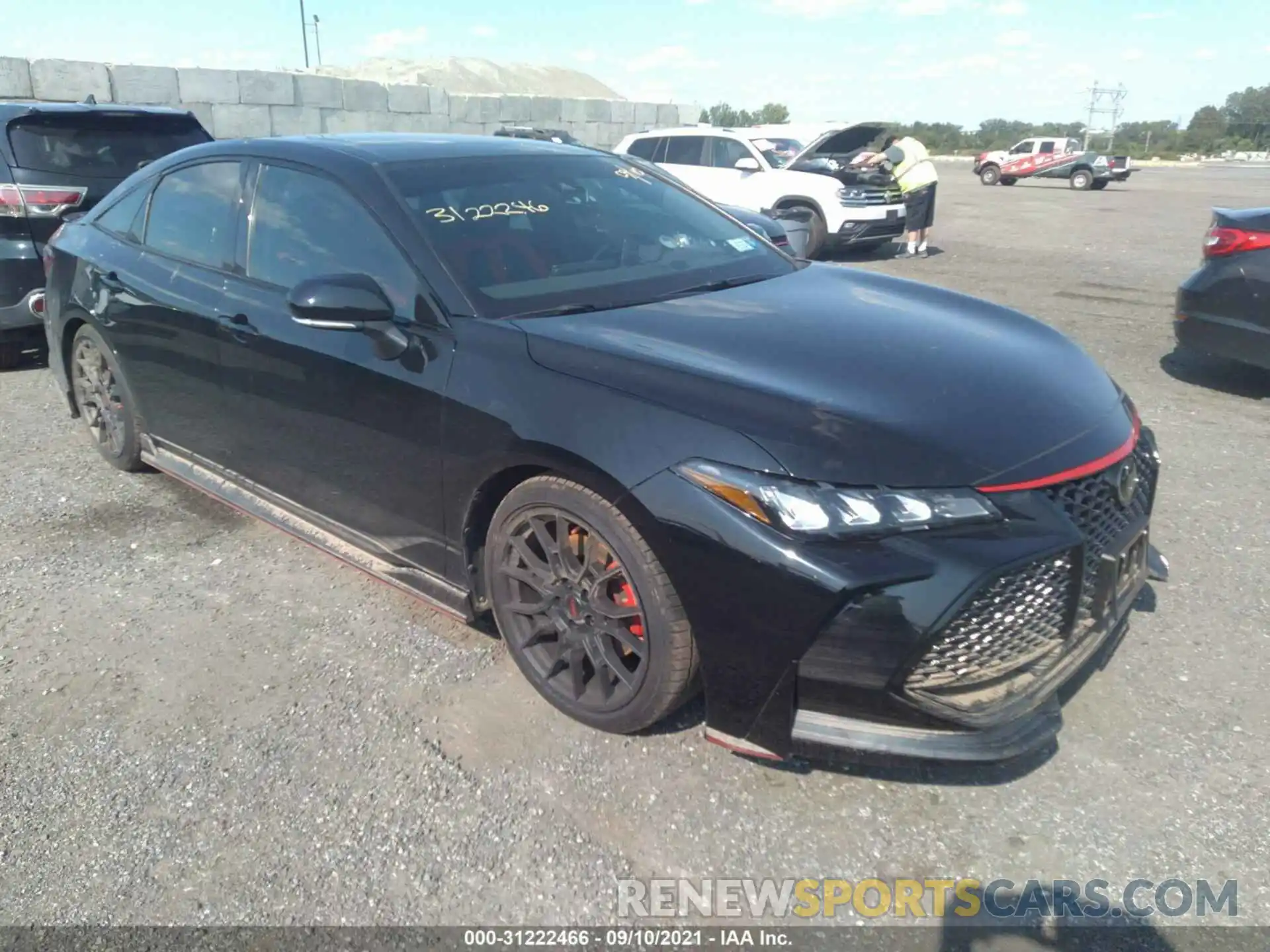 1 Photograph of a damaged car 4T1FZ1FB1LU051174 TOYOTA AVALON 2020