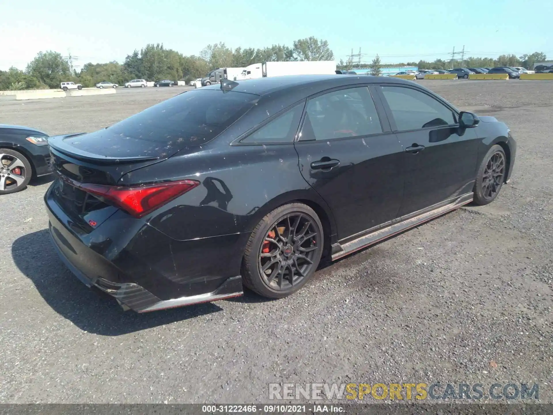 4 Photograph of a damaged car 4T1FZ1FB1LU051174 TOYOTA AVALON 2020