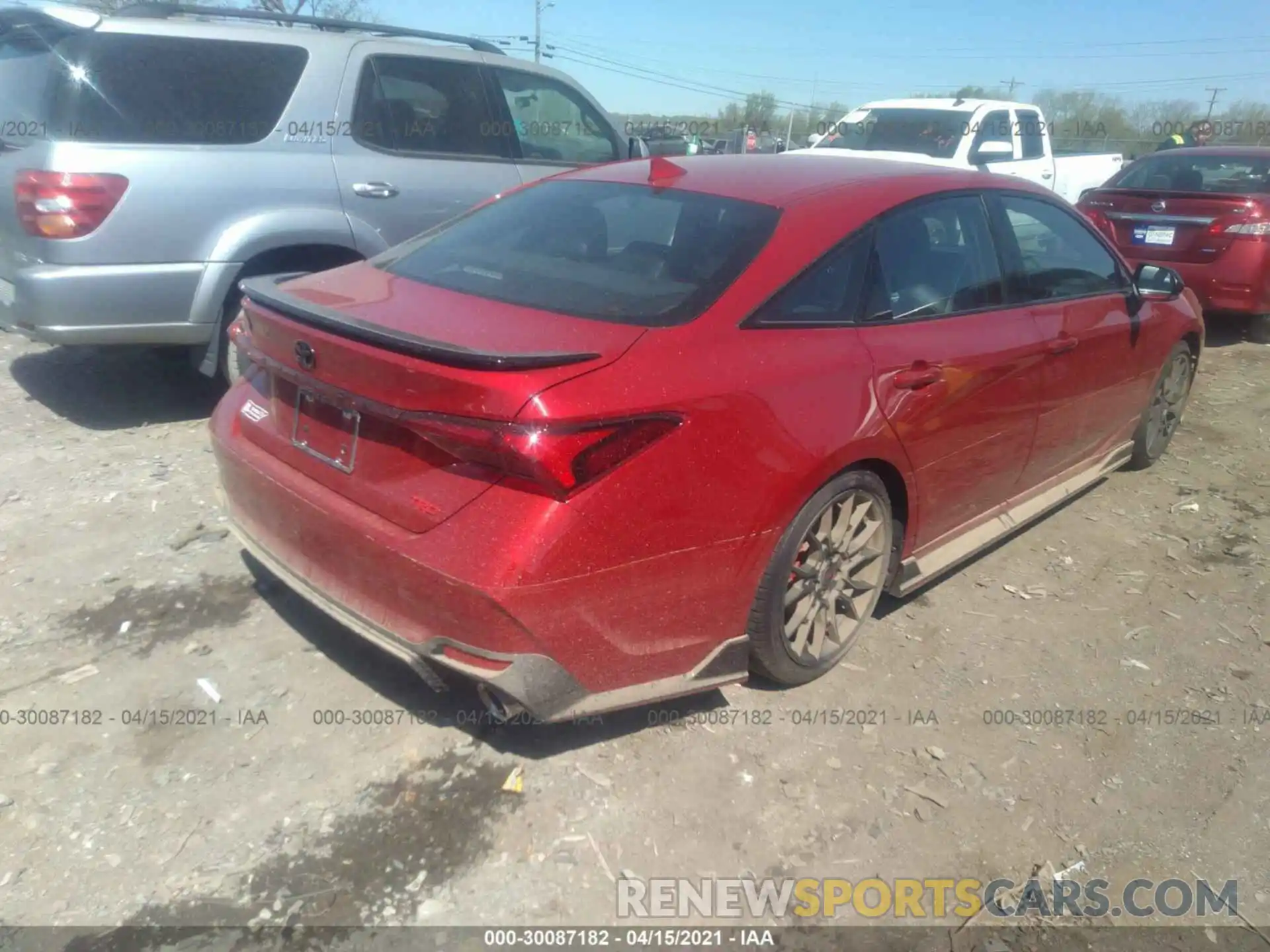 4 Photograph of a damaged car 4T1FZ1FB1LU054723 TOYOTA AVALON 2020