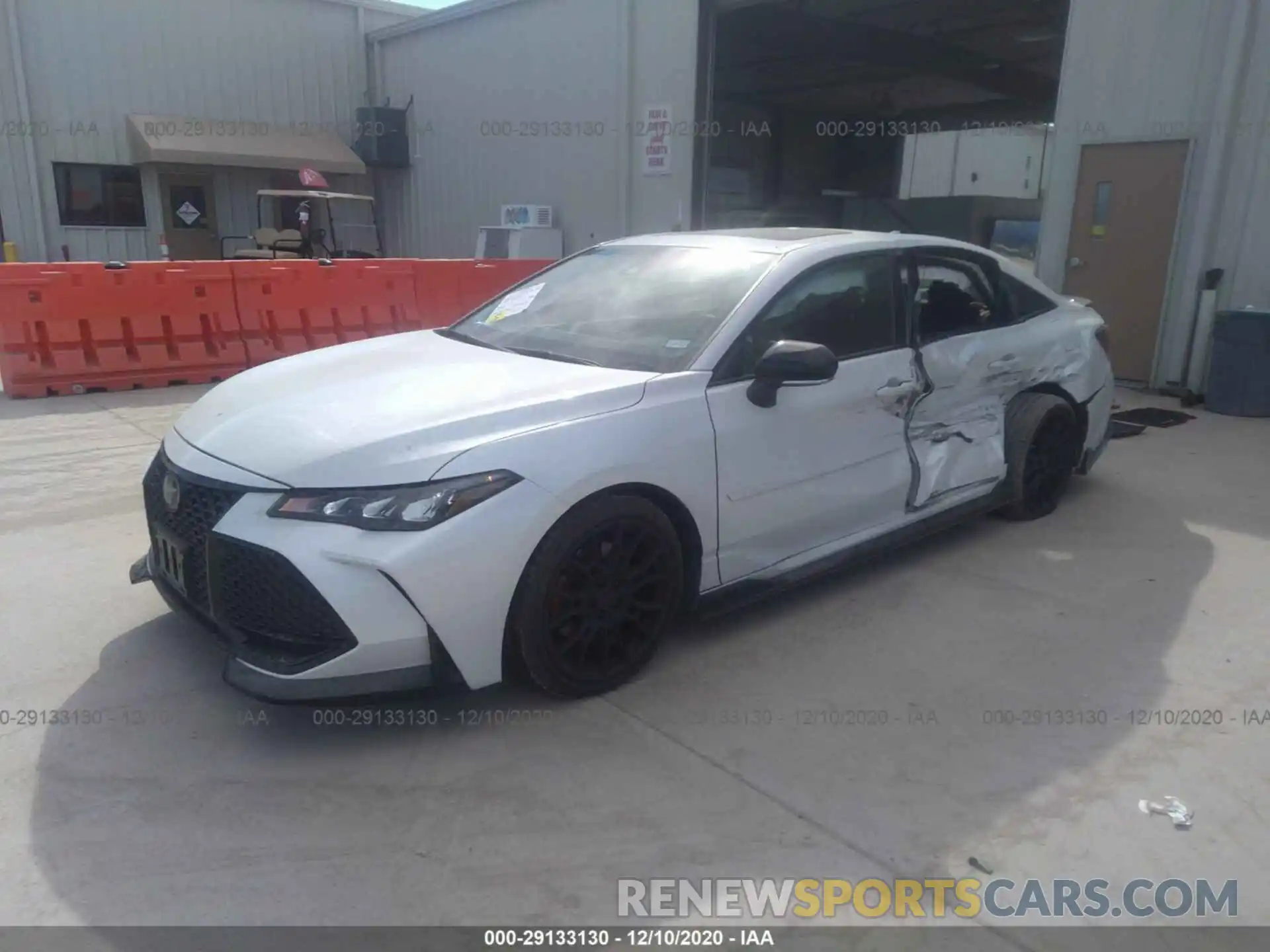 2 Photograph of a damaged car 4T1FZ1FB2LU039485 TOYOTA AVALON 2020