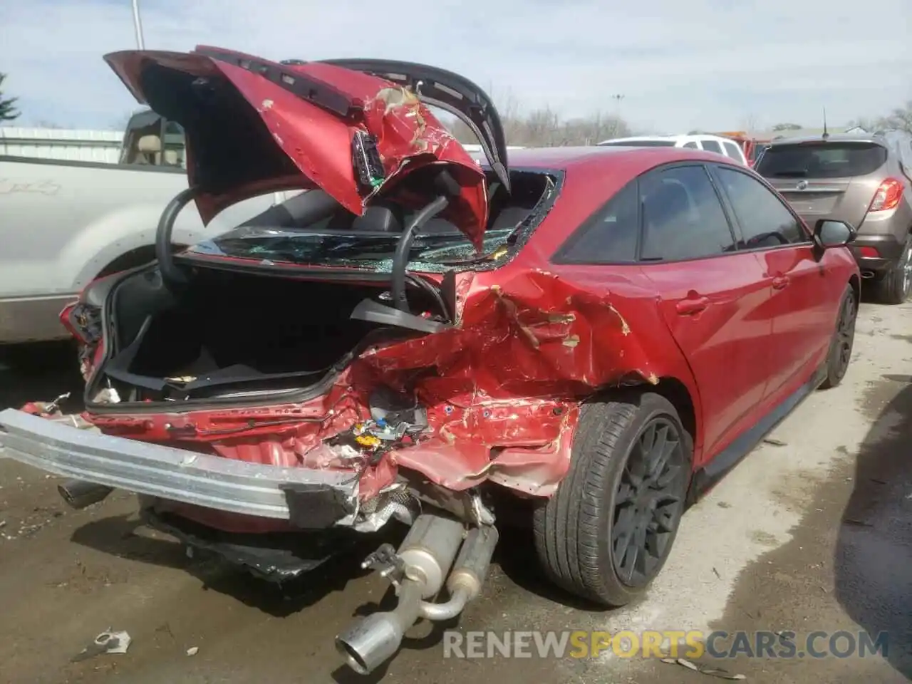 4 Photograph of a damaged car 4T1FZ1FB2LU056092 TOYOTA AVALON 2020