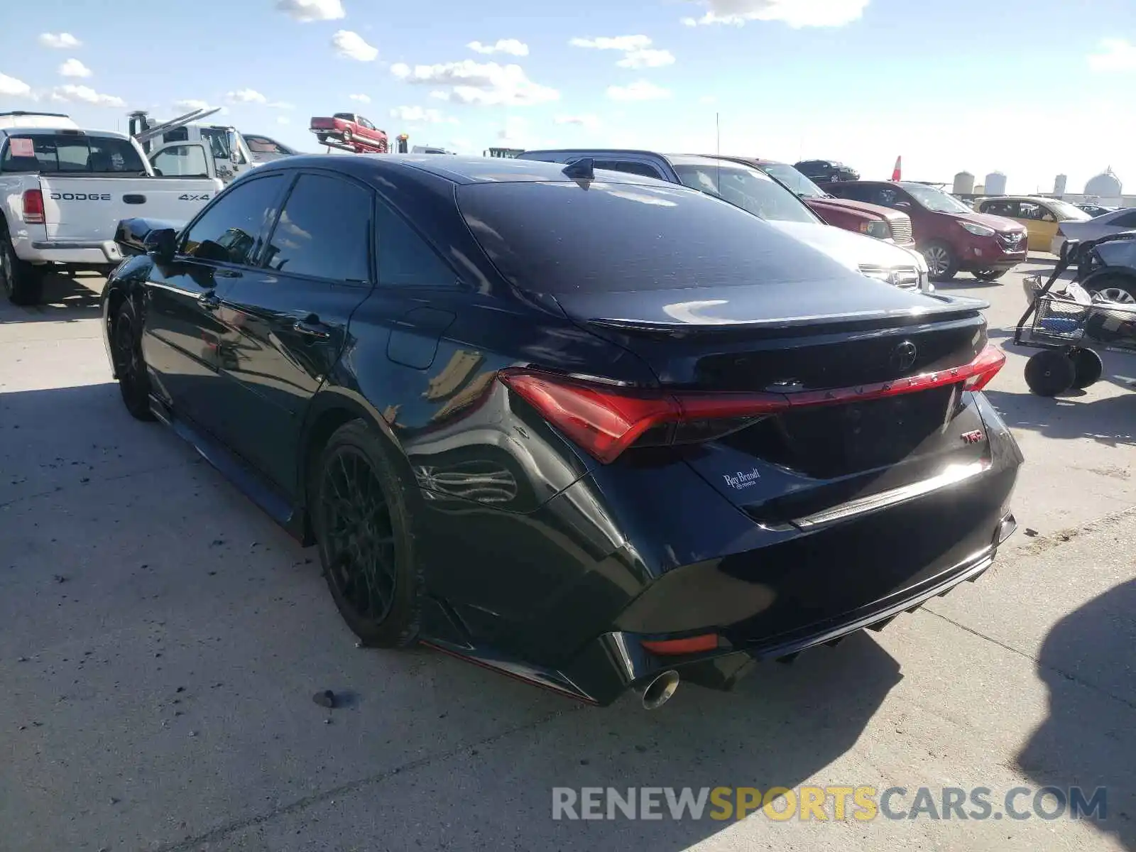 3 Photograph of a damaged car 4T1FZ1FB3LU039446 TOYOTA AVALON 2020