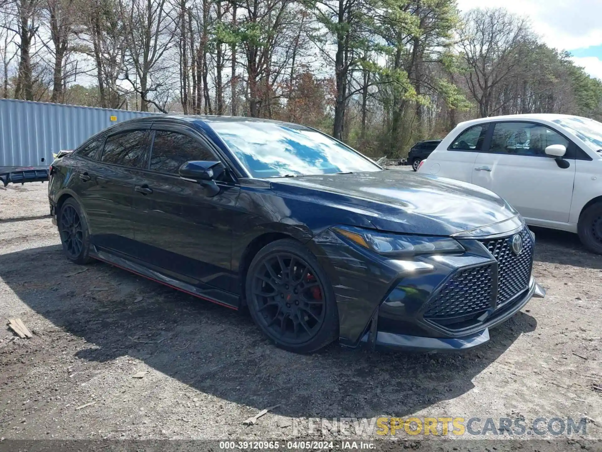 1 Photograph of a damaged car 4T1FZ1FB3LU049510 TOYOTA AVALON 2020