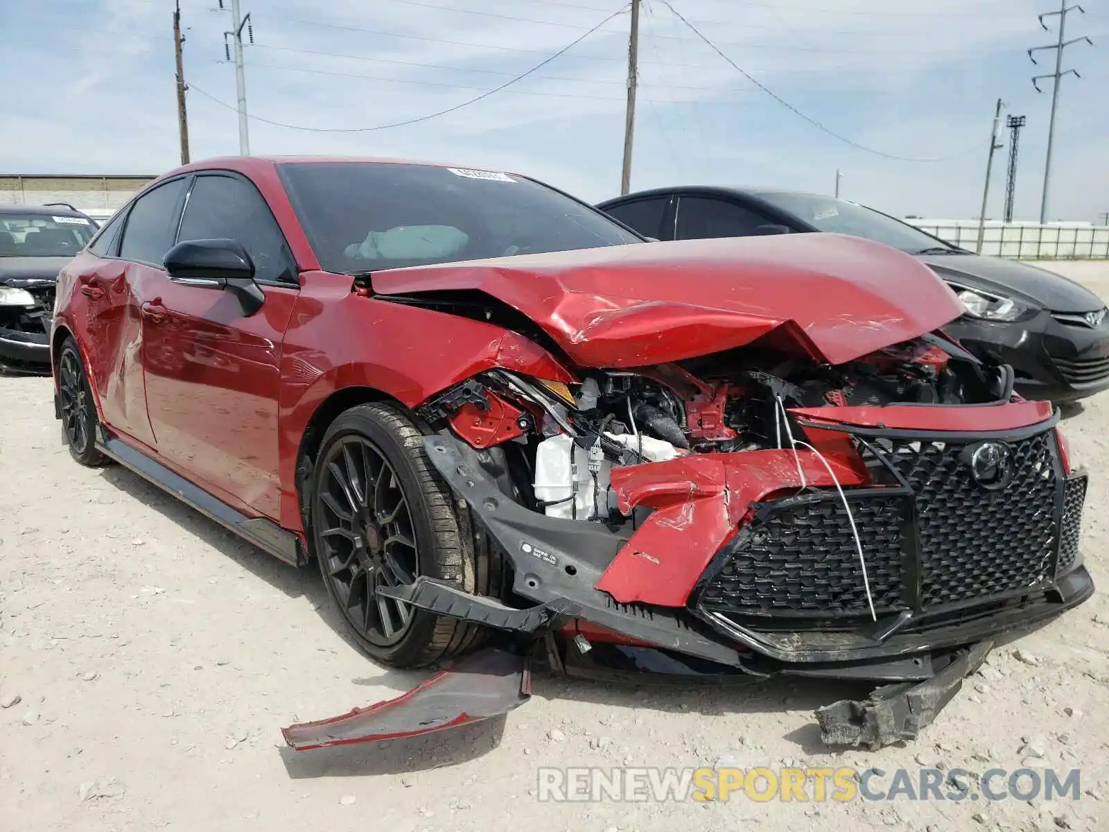 1 Photograph of a damaged car 4T1FZ1FB4LU042999 TOYOTA AVALON 2020