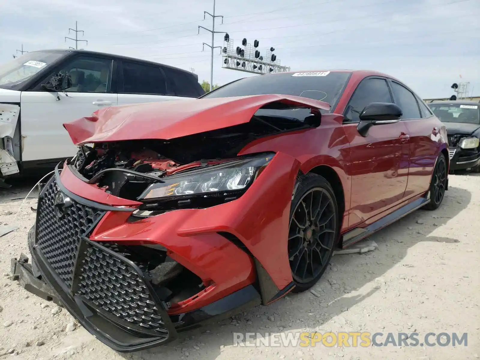 2 Photograph of a damaged car 4T1FZ1FB4LU042999 TOYOTA AVALON 2020