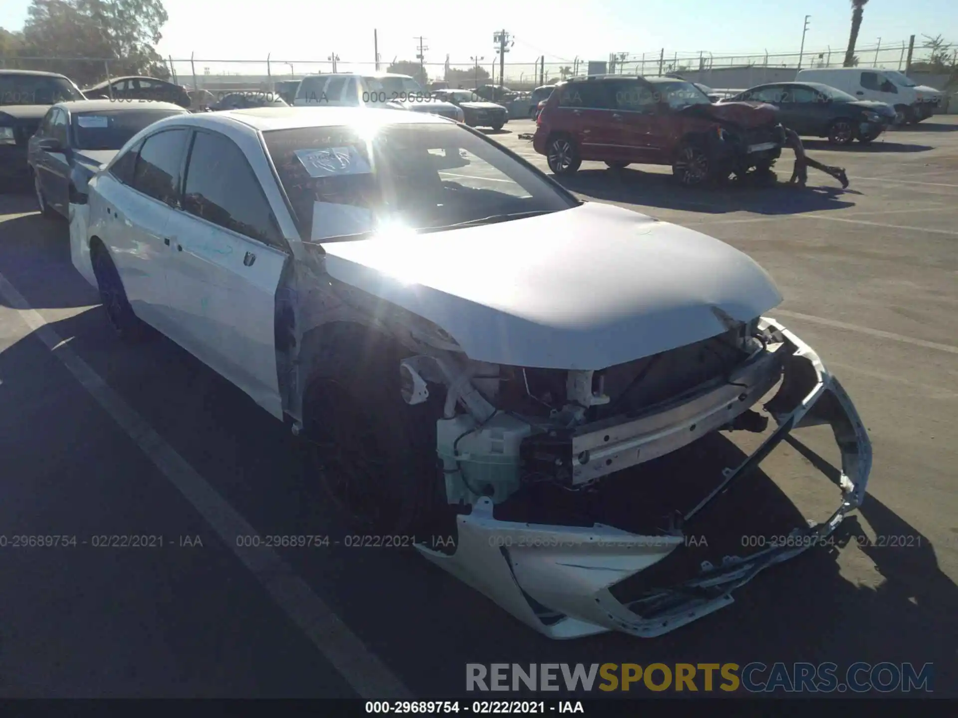 1 Photograph of a damaged car 4T1FZ1FB5LU047192 TOYOTA AVALON 2020