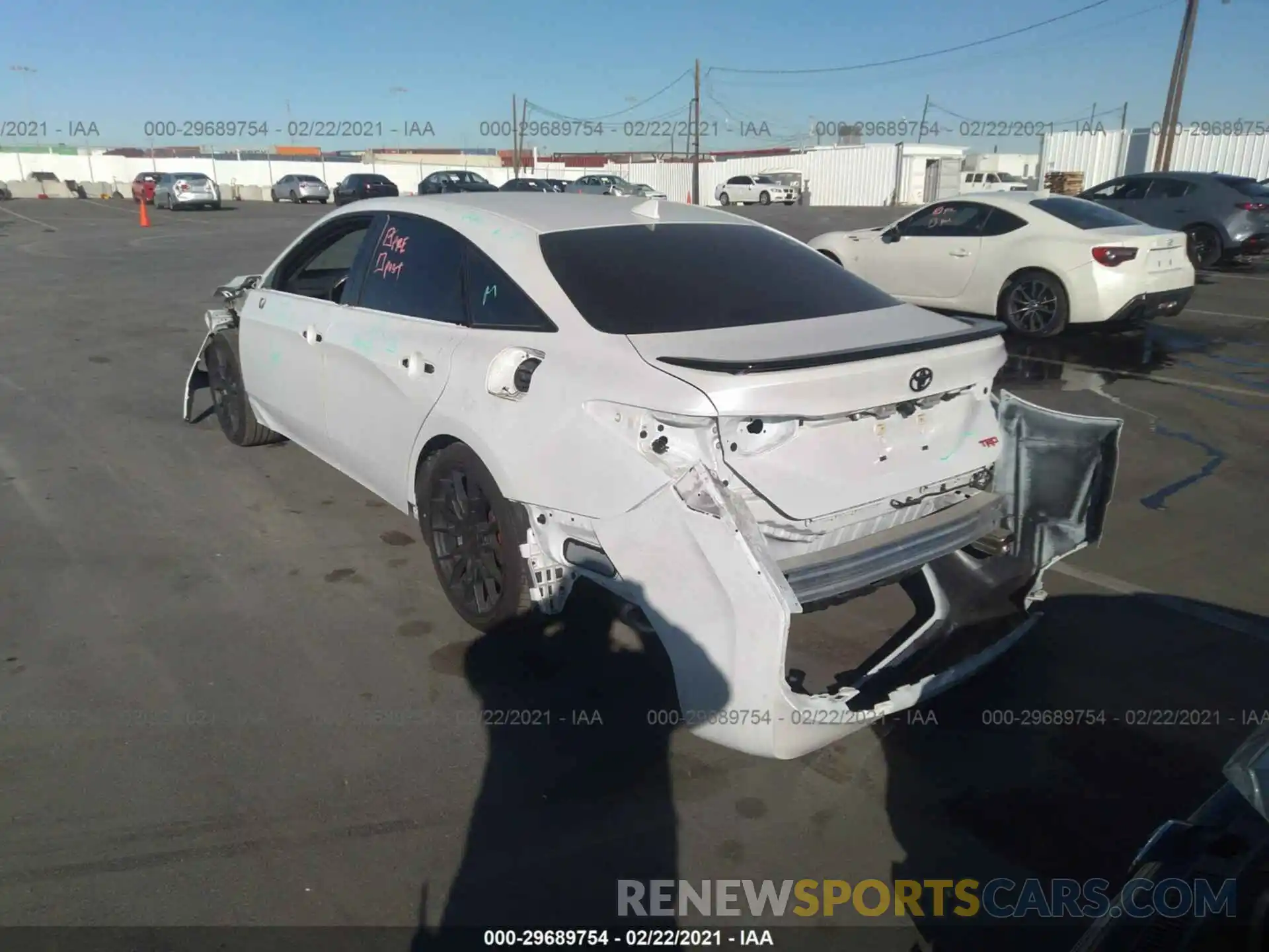 3 Photograph of a damaged car 4T1FZ1FB5LU047192 TOYOTA AVALON 2020