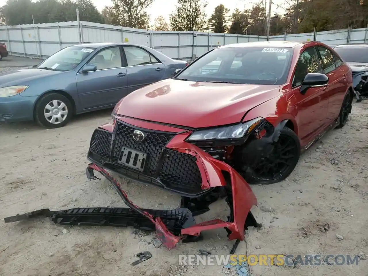 2 Photograph of a damaged car 4T1FZ1FB5LU050030 TOYOTA AVALON 2020