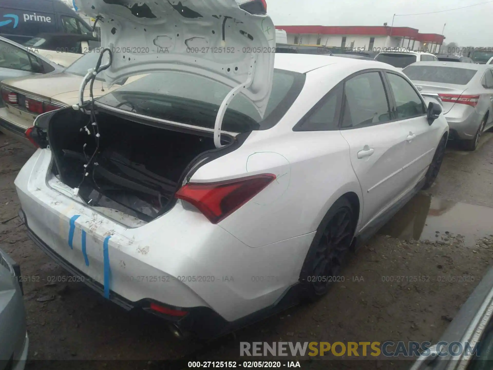 4 Photograph of a damaged car 4T1FZ1FB7LU040227 TOYOTA AVALON 2020