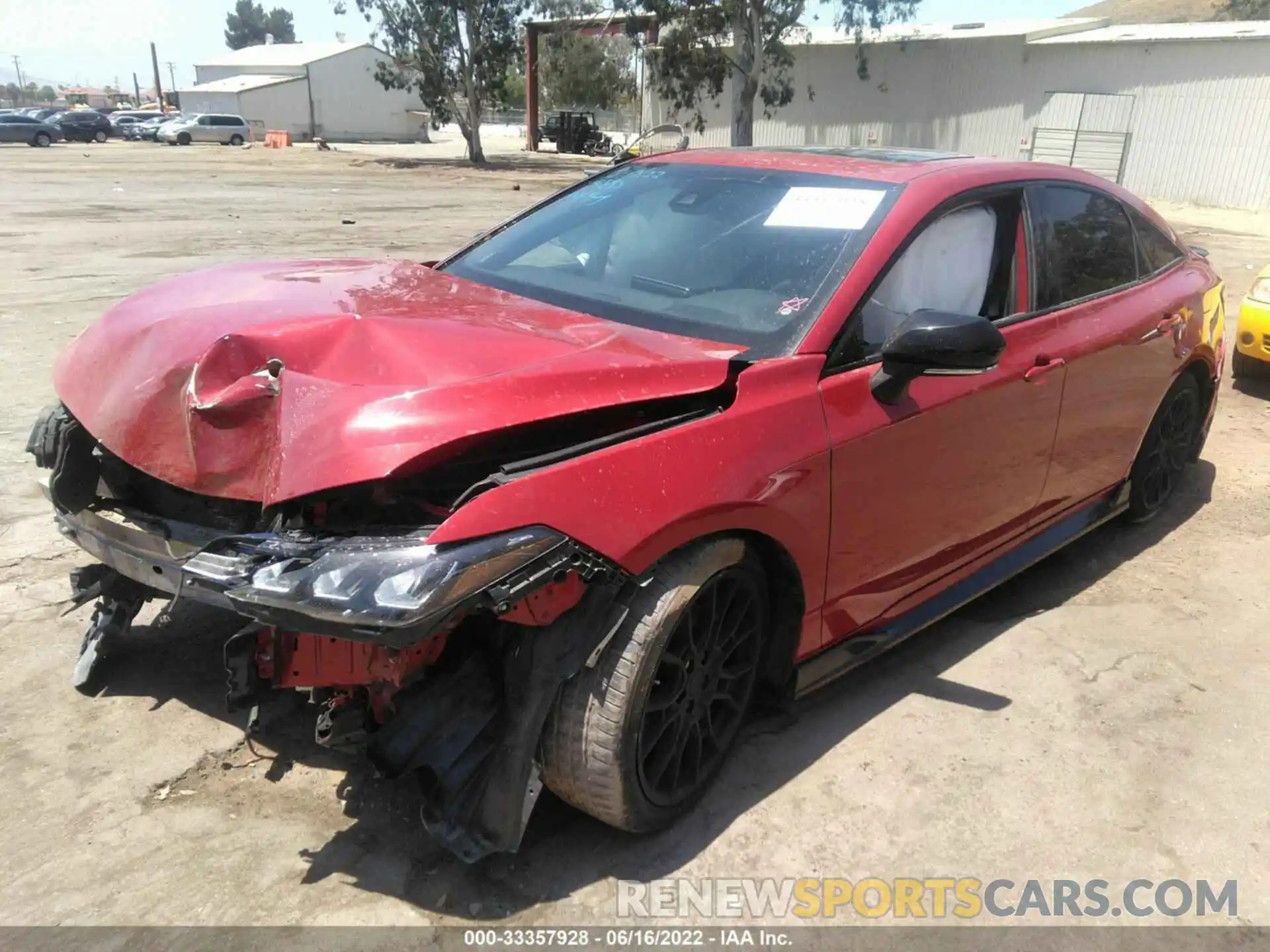 2 Photograph of a damaged car 4T1FZ1FB7LU050322 TOYOTA AVALON 2020