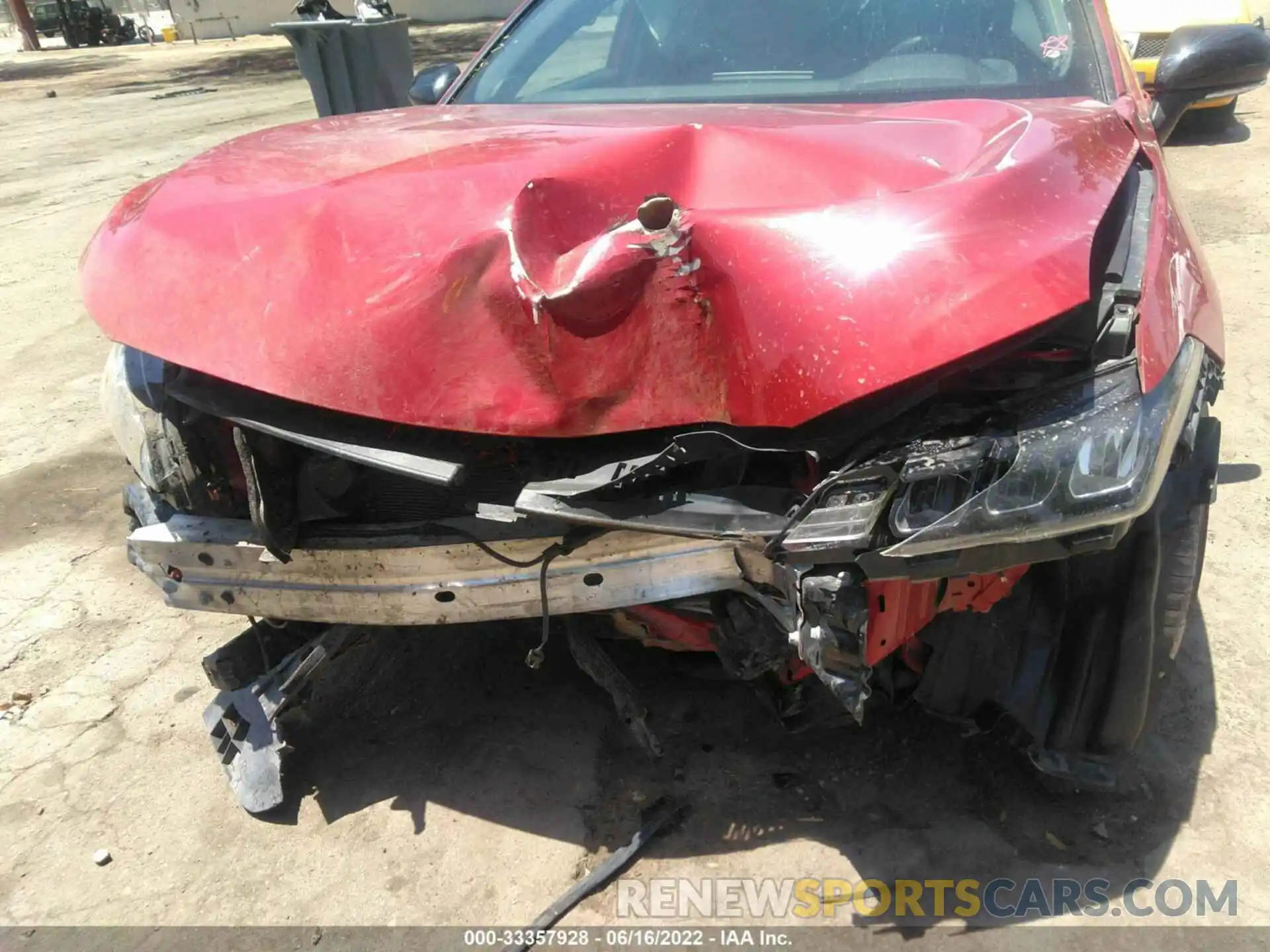 6 Photograph of a damaged car 4T1FZ1FB7LU050322 TOYOTA AVALON 2020