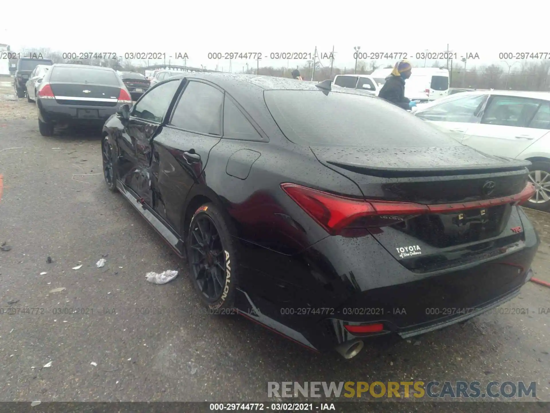 3 Photograph of a damaged car 4T1FZ1FB8LU043847 TOYOTA AVALON 2020