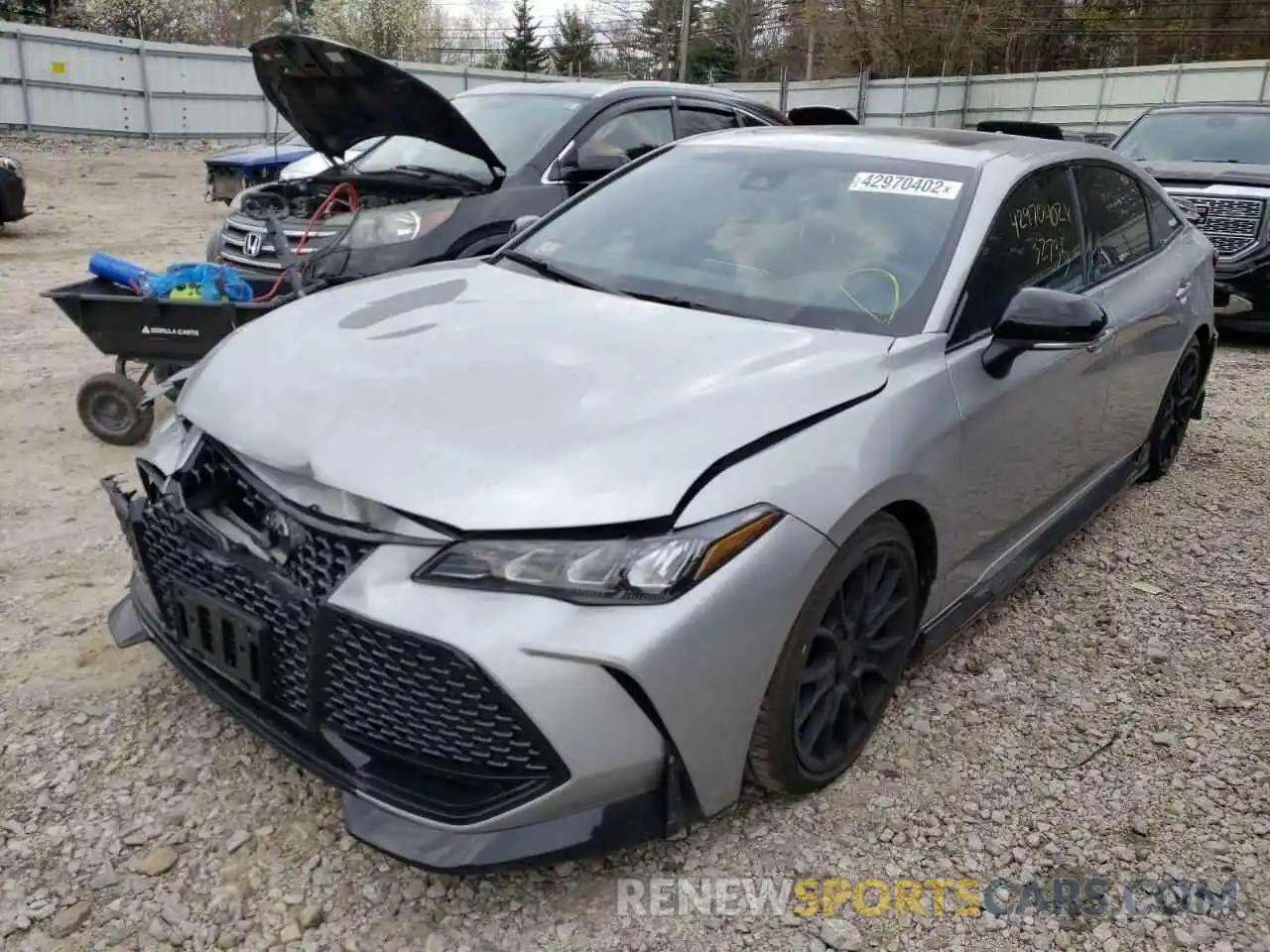 2 Photograph of a damaged car 4T1FZ1FB8LU045999 TOYOTA AVALON 2020