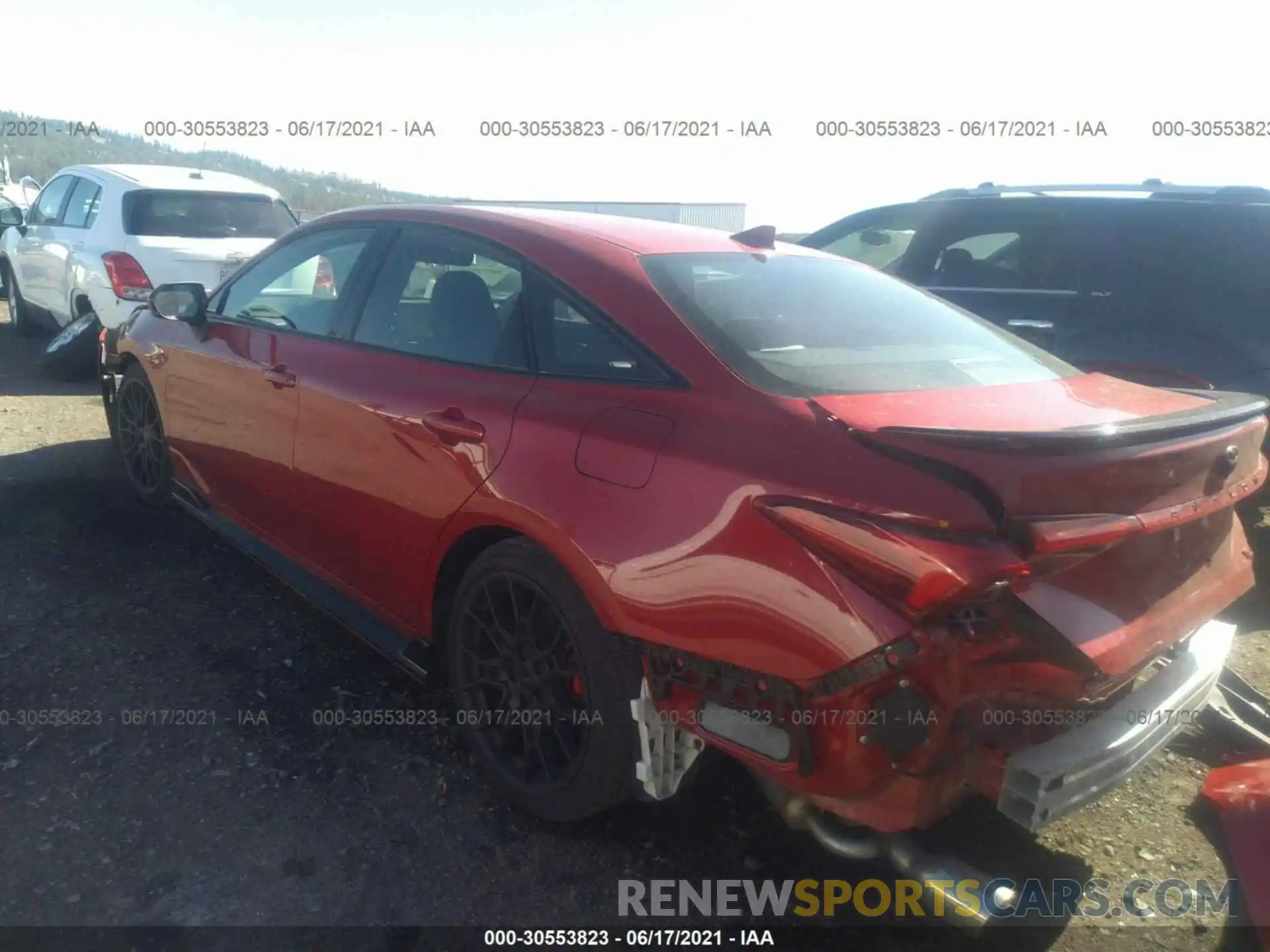 3 Photograph of a damaged car 4T1FZ1FB8LU053343 TOYOTA AVALON 2020