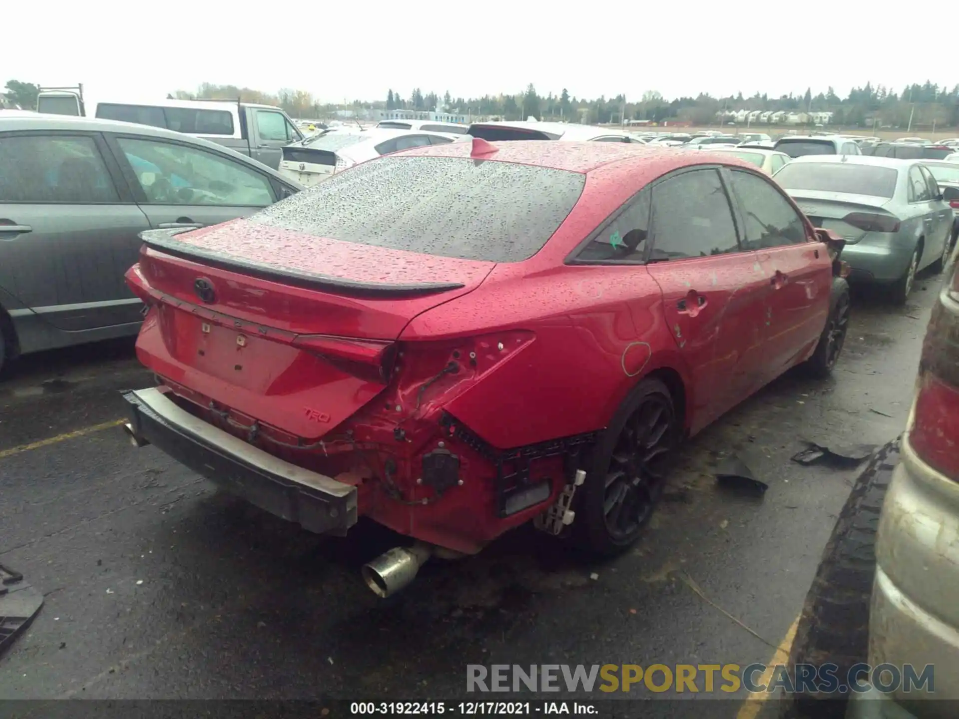 4 Photograph of a damaged car 4T1FZ1FB9LU045719 TOYOTA AVALON 2020