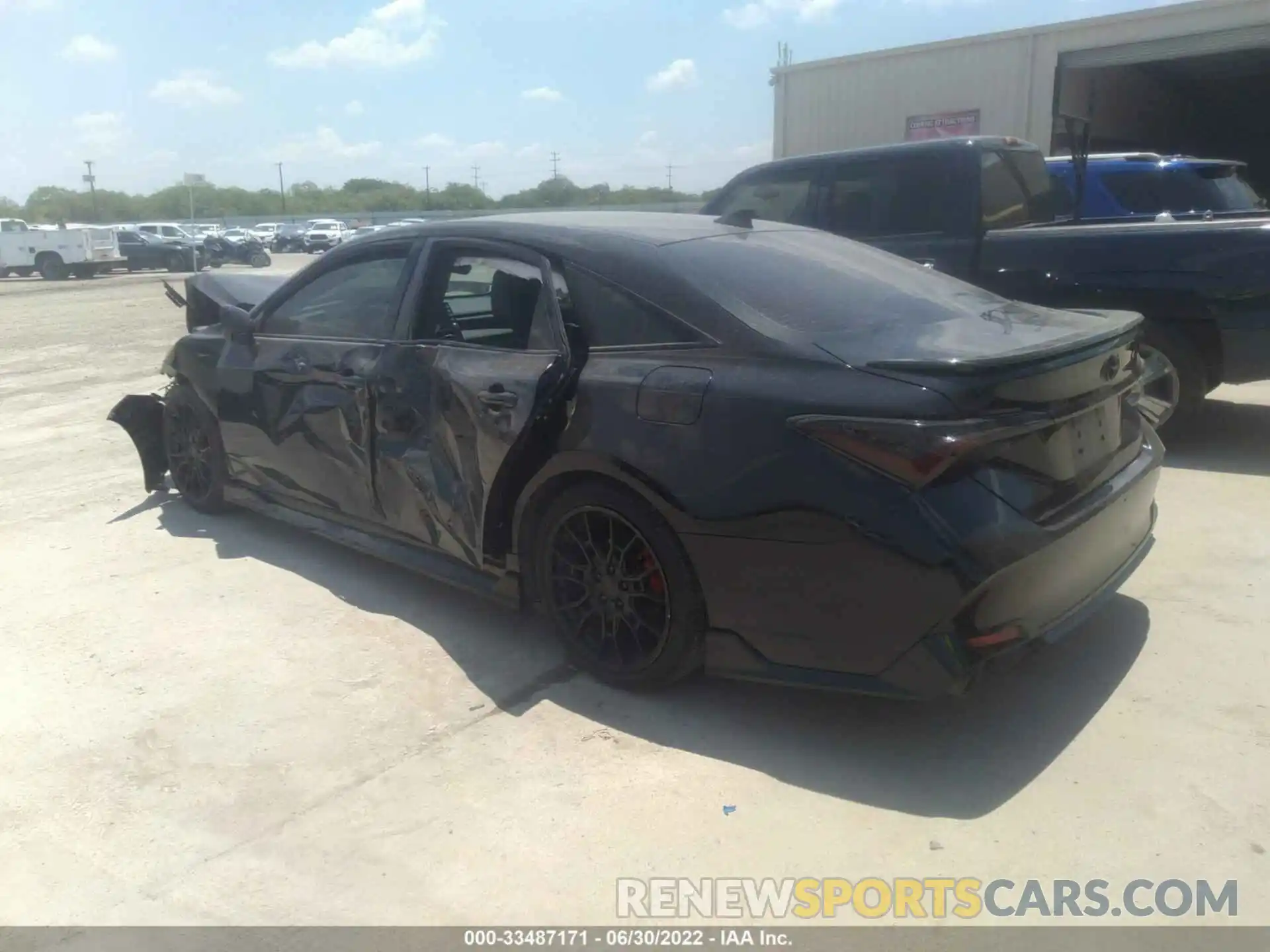 3 Photograph of a damaged car 4T1FZ1FB9LU050998 TOYOTA AVALON 2020