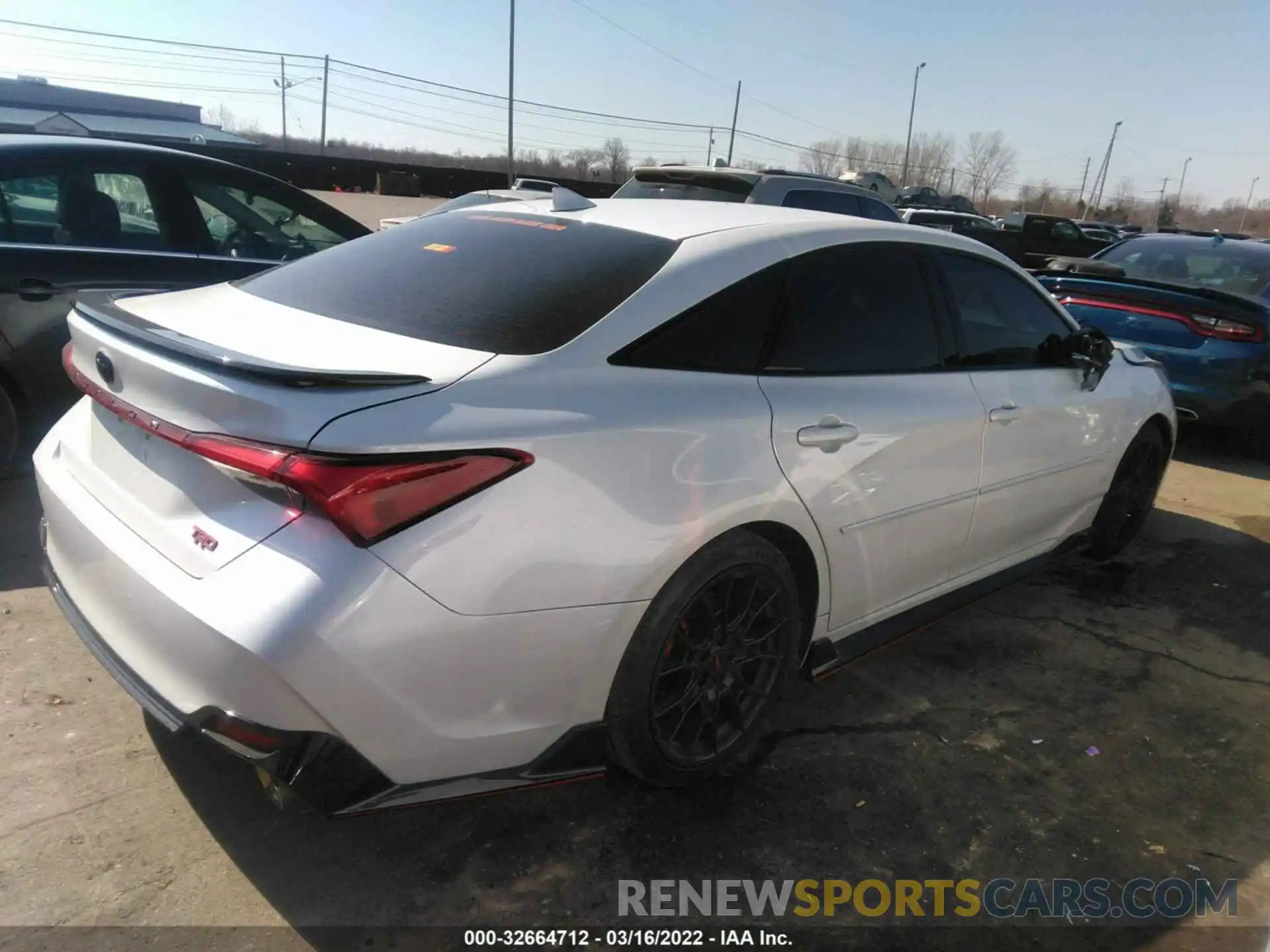 4 Photograph of a damaged car 4T1FZ1FB9LU051343 TOYOTA AVALON 2020