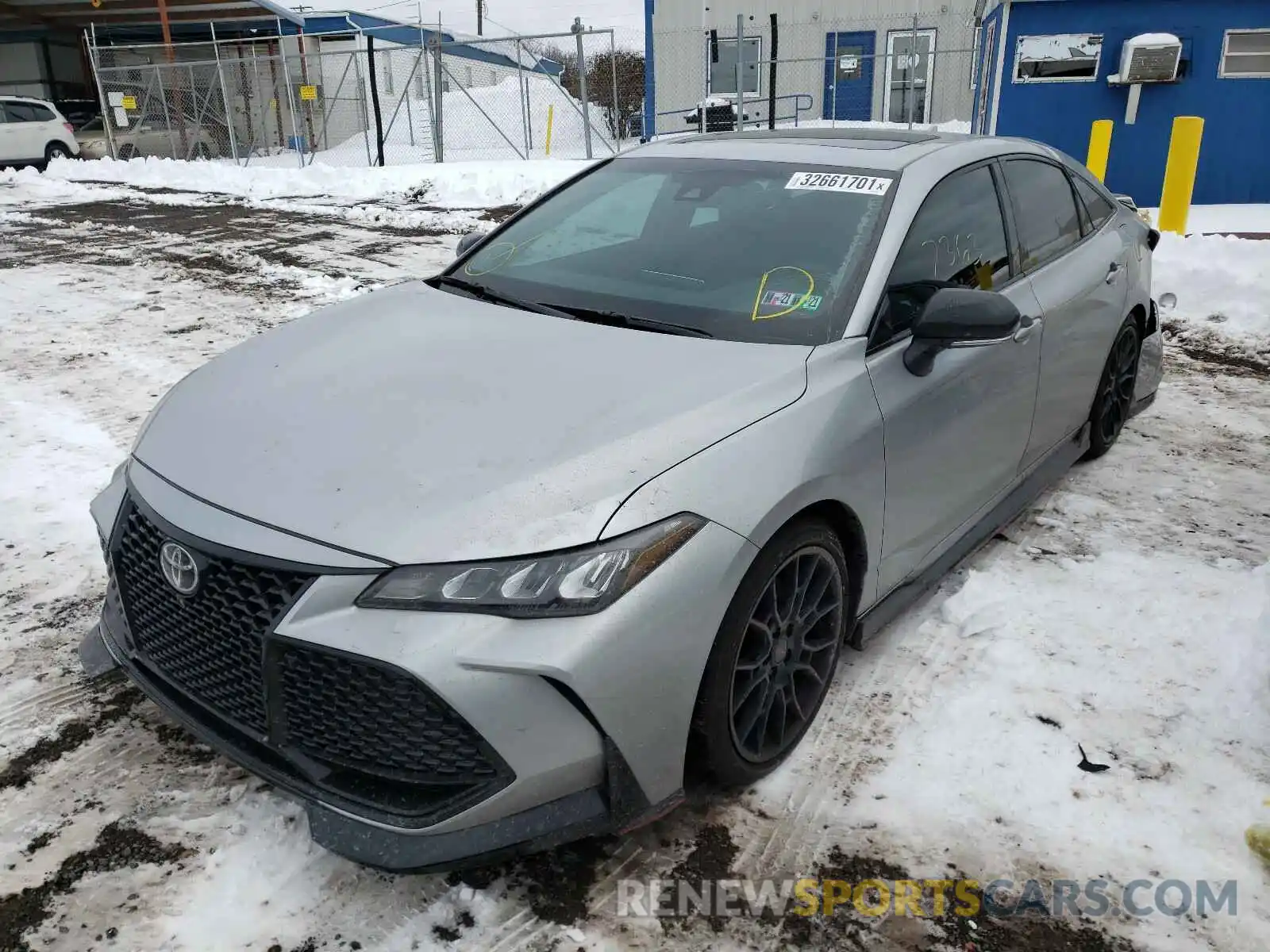 2 Photograph of a damaged car 4T1FZ1FBXLU040108 TOYOTA AVALON 2020