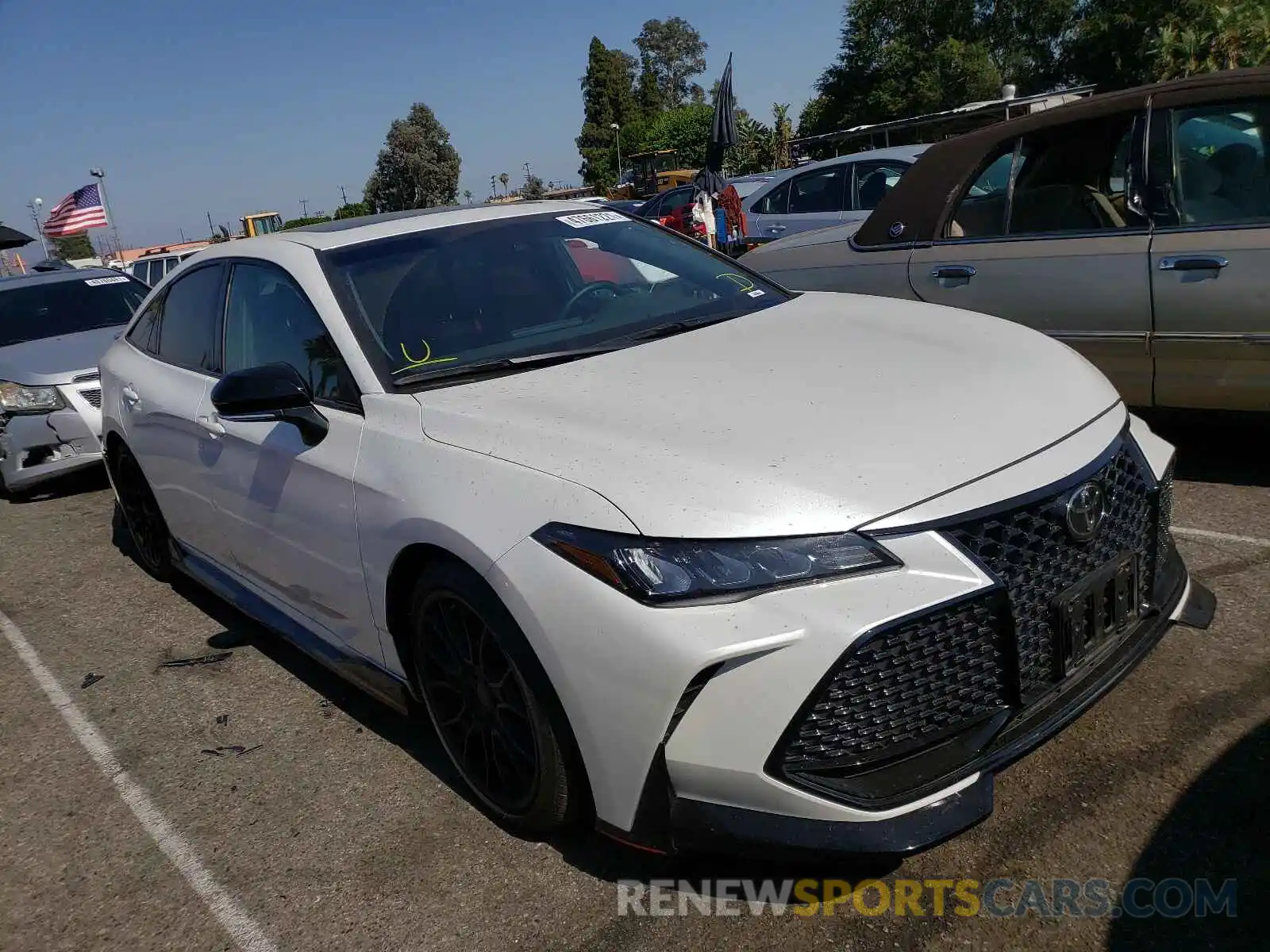 1 Photograph of a damaged car 4T1FZ1FBXLU051402 TOYOTA AVALON 2020