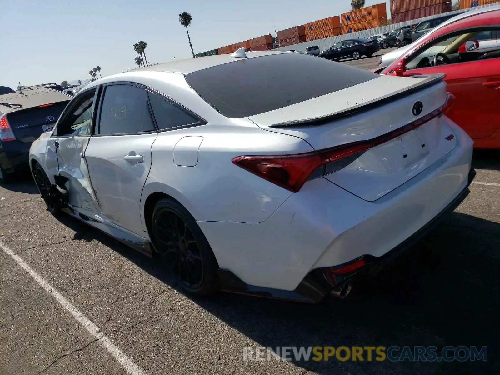 3 Photograph of a damaged car 4T1FZ1FBXLU051402 TOYOTA AVALON 2020