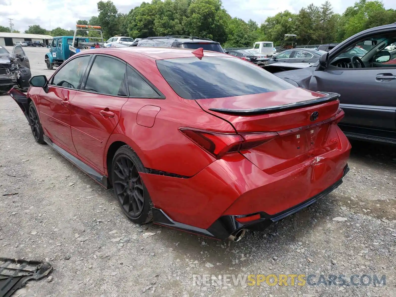 3 Photograph of a damaged car 4T1FZ1FBXLU055076 TOYOTA AVALON 2020