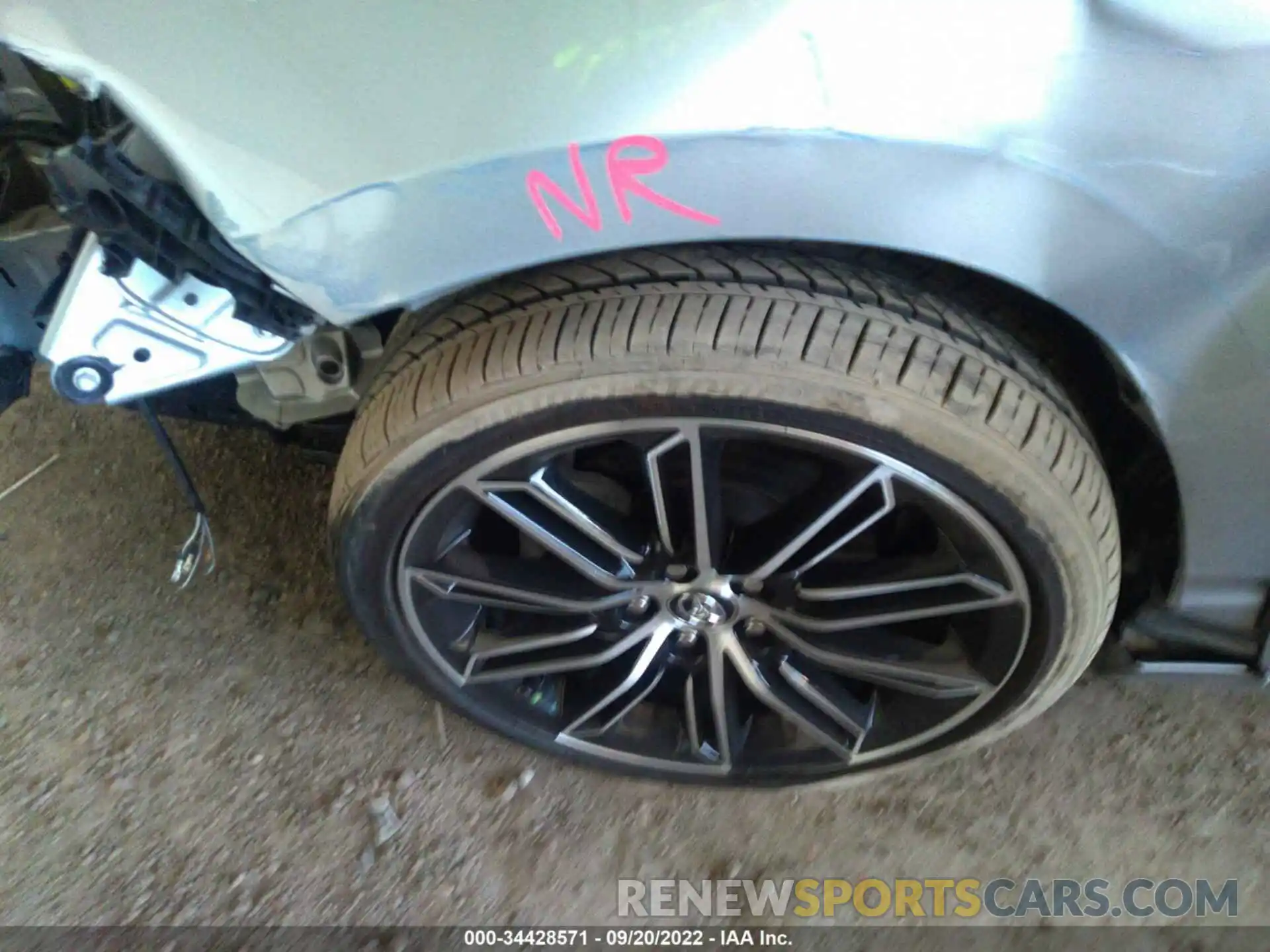 12 Photograph of a damaged car 4T1GZ1FB6LU044712 TOYOTA AVALON 2020