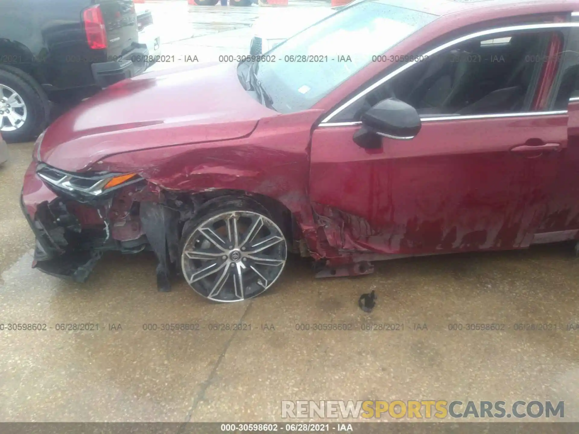 6 Photograph of a damaged car 4T1HZ1FB3LU041190 TOYOTA AVALON 2020