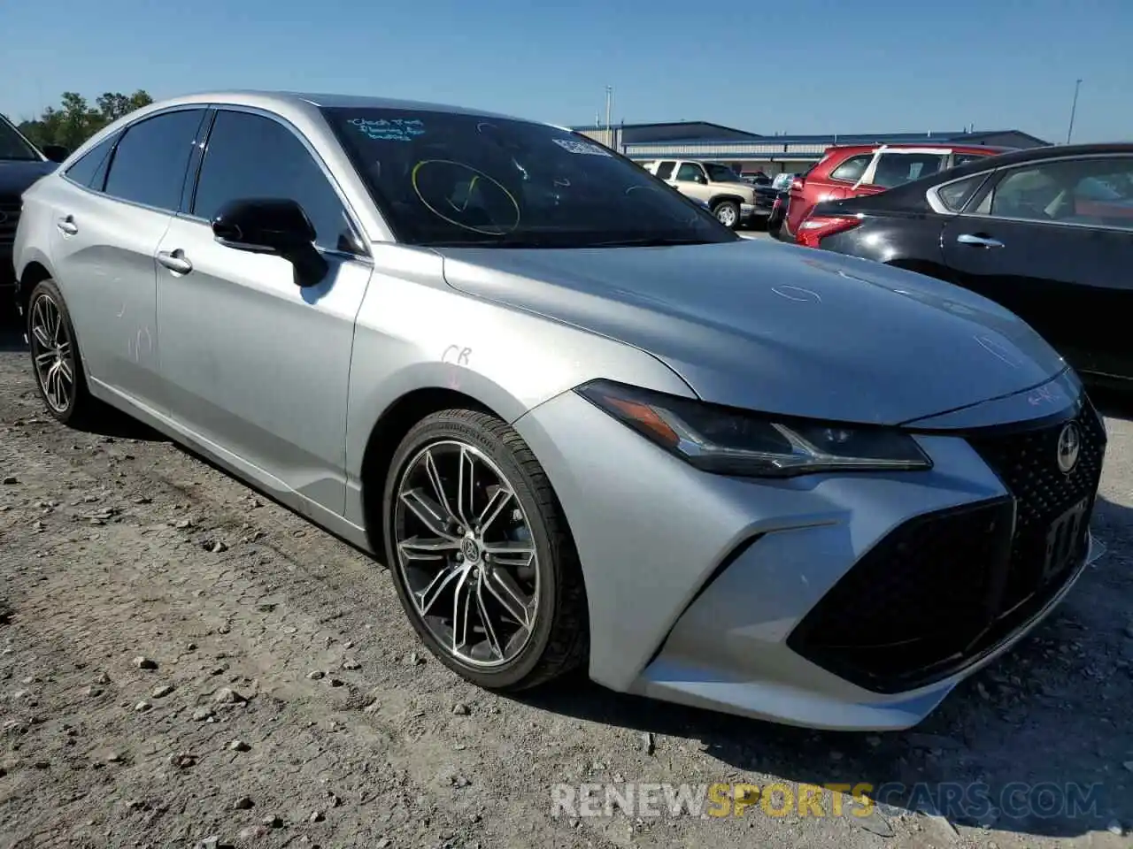 1 Photograph of a damaged car 4T1HZ1FB4LU054837 TOYOTA AVALON 2020