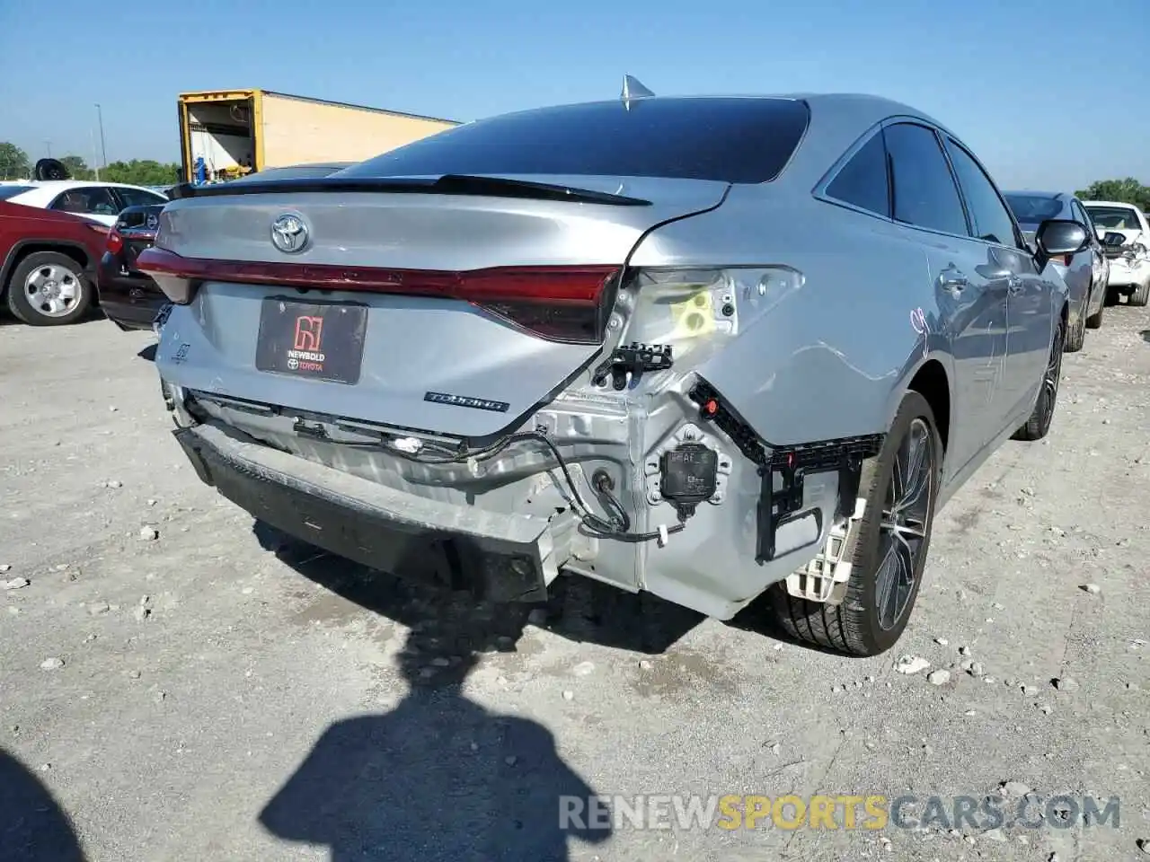 9 Photograph of a damaged car 4T1HZ1FB4LU054837 TOYOTA AVALON 2020