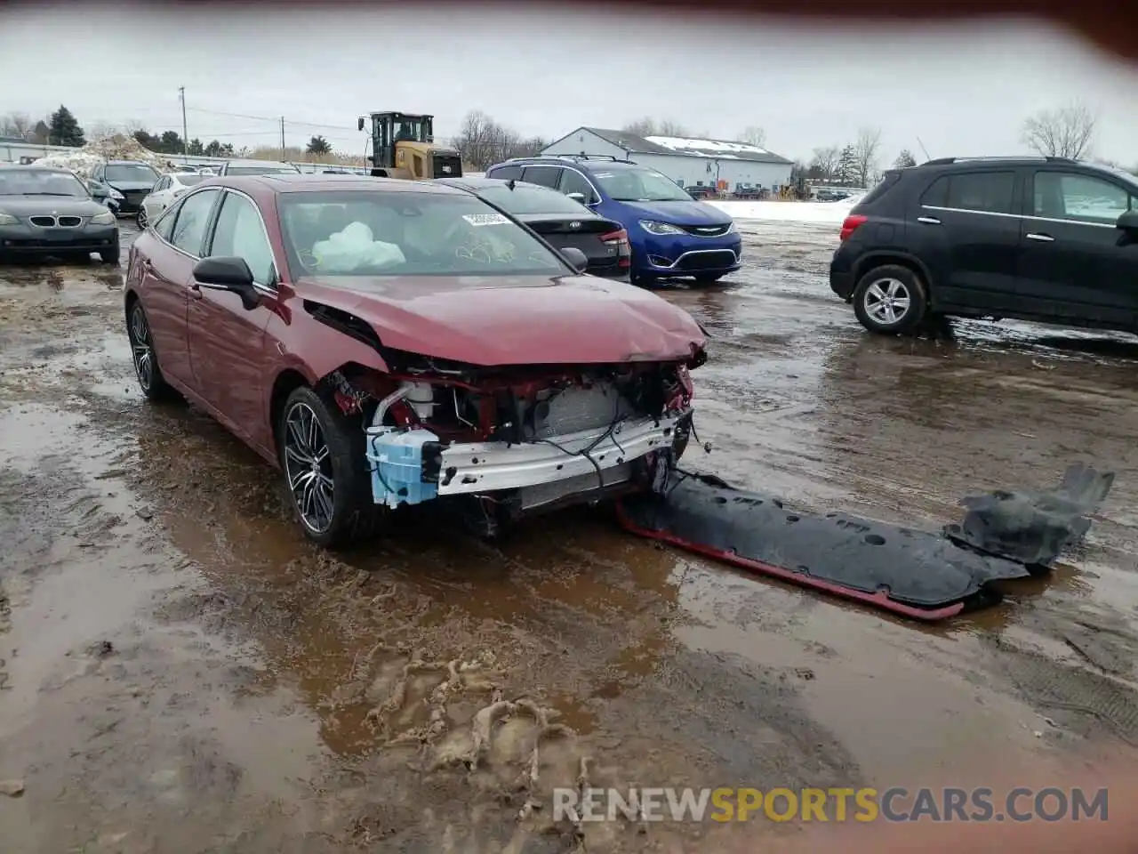 1 Photograph of a damaged car 4T1HZ1FB5LU042664 TOYOTA AVALON 2020