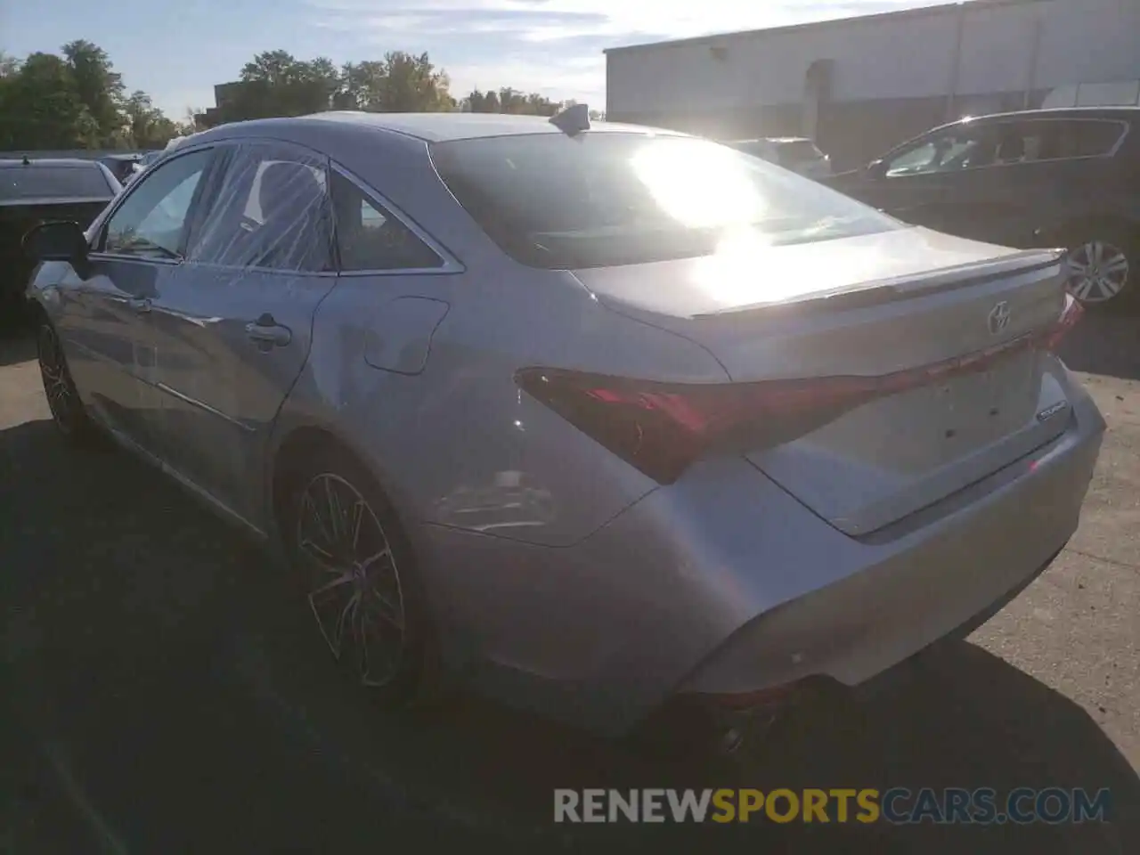 3 Photograph of a damaged car 4T1HZ1FB6LU040146 TOYOTA AVALON 2020