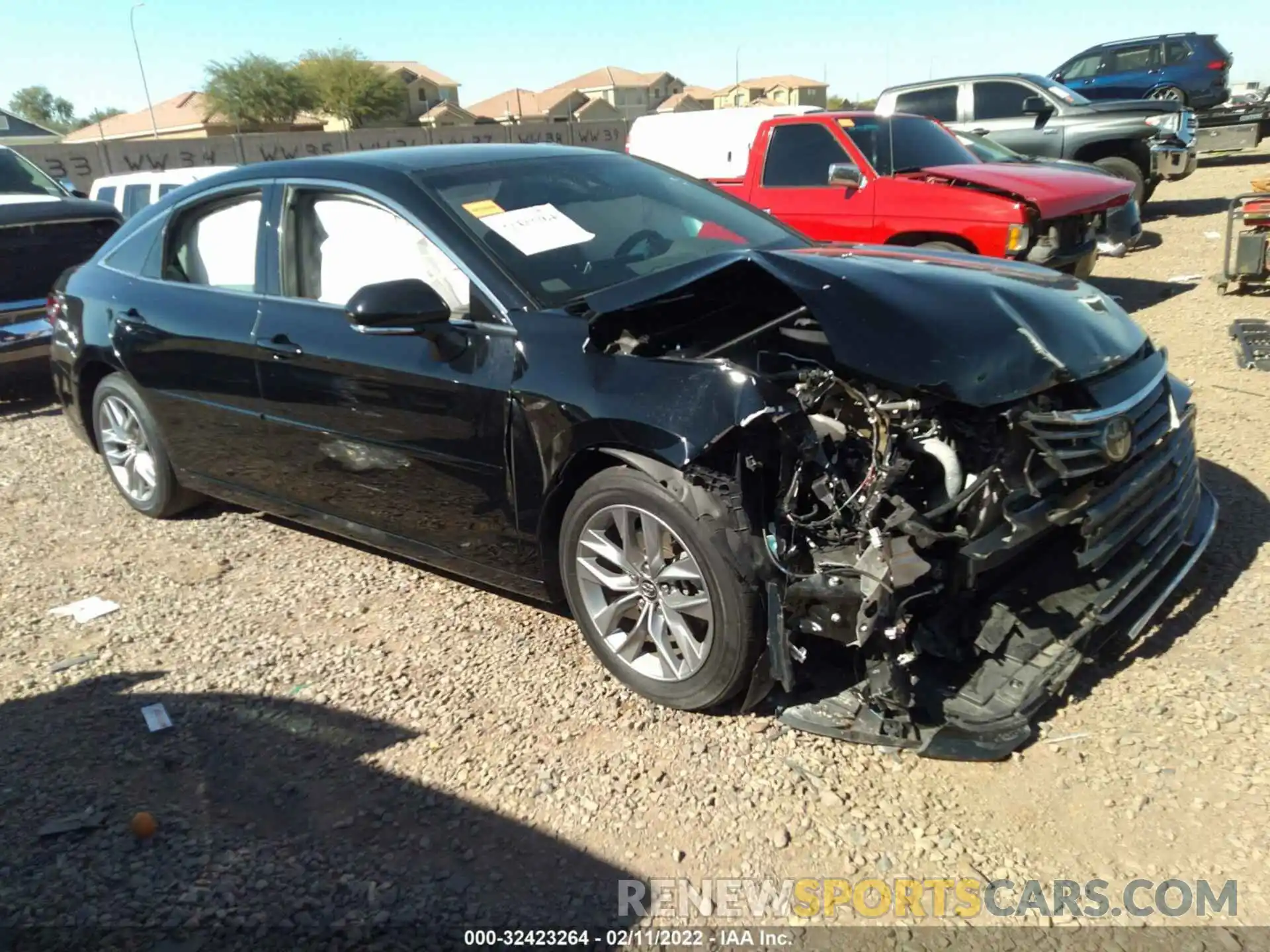 1 Photograph of a damaged car 4T1JZ1FB0LU040452 TOYOTA AVALON 2020