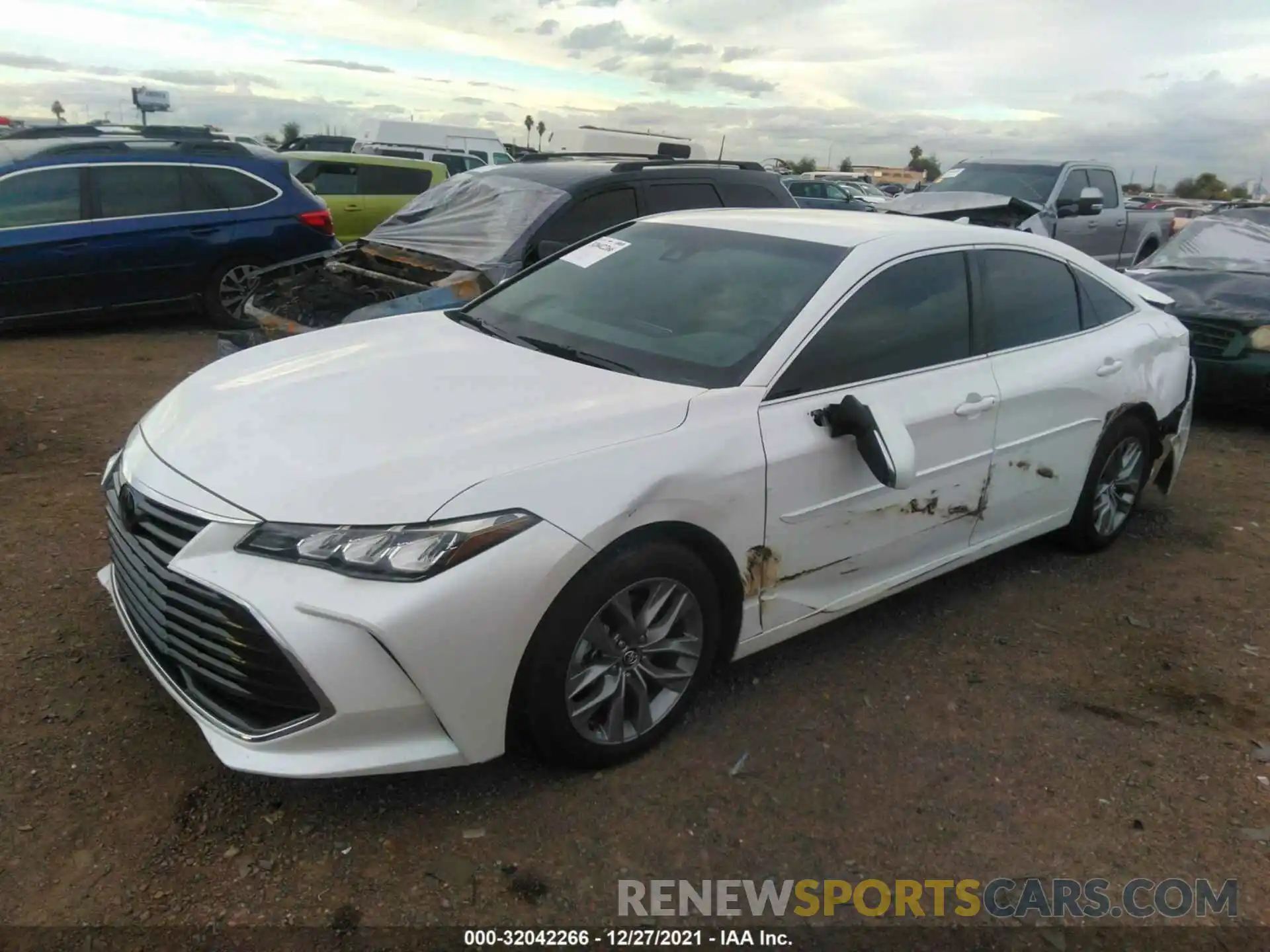 2 Photograph of a damaged car 4T1JZ1FB0LU048549 TOYOTA AVALON 2020