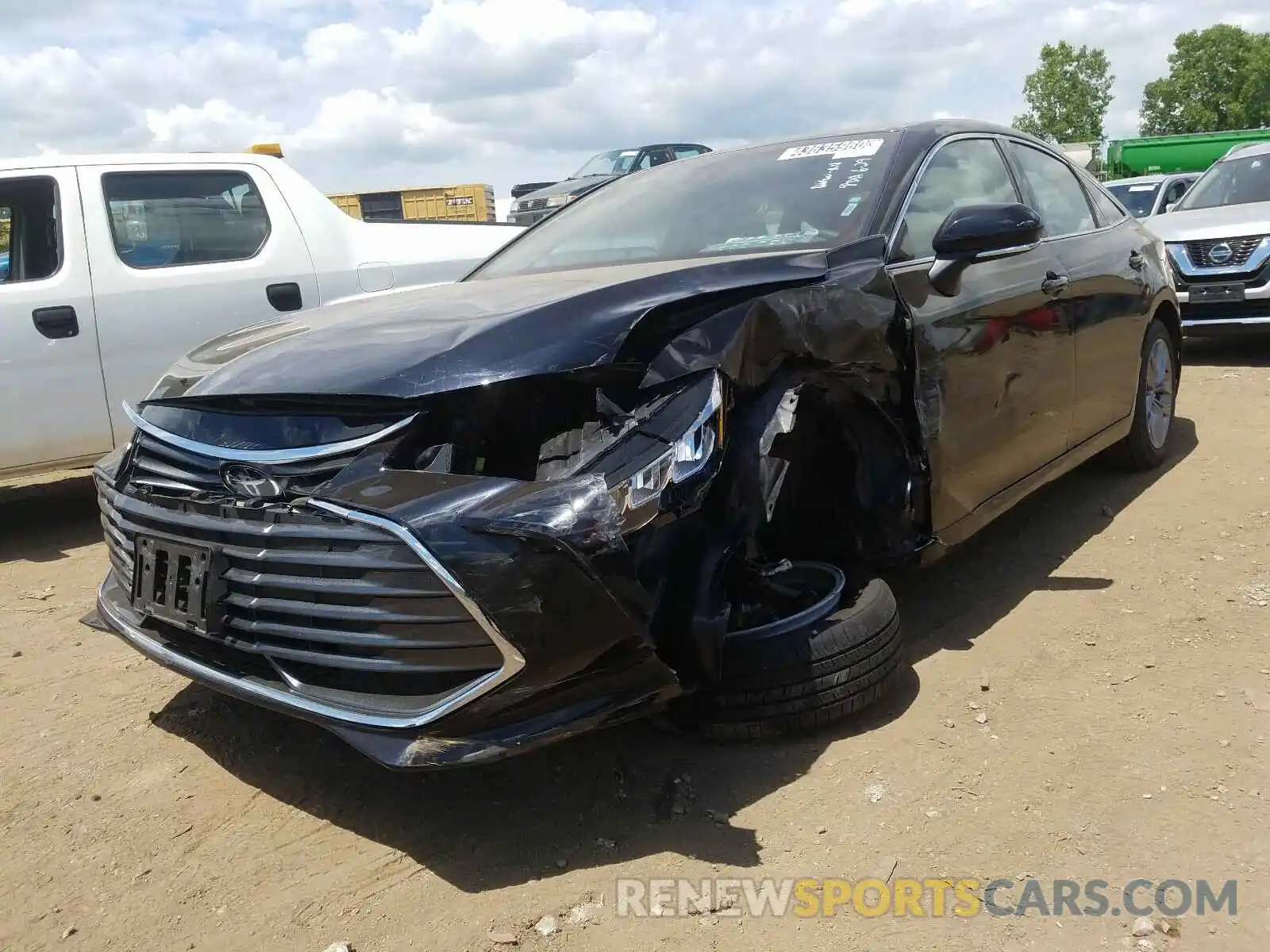 2 Photograph of a damaged car 4T1JZ1FB2LU049587 TOYOTA AVALON 2020