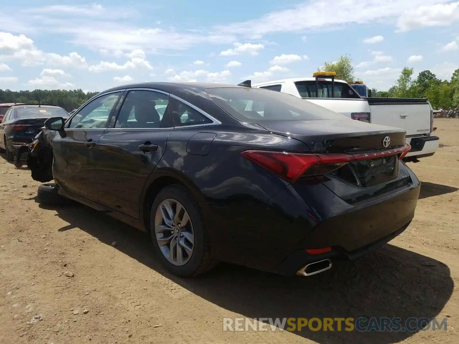 3 Photograph of a damaged car 4T1JZ1FB2LU049587 TOYOTA AVALON 2020