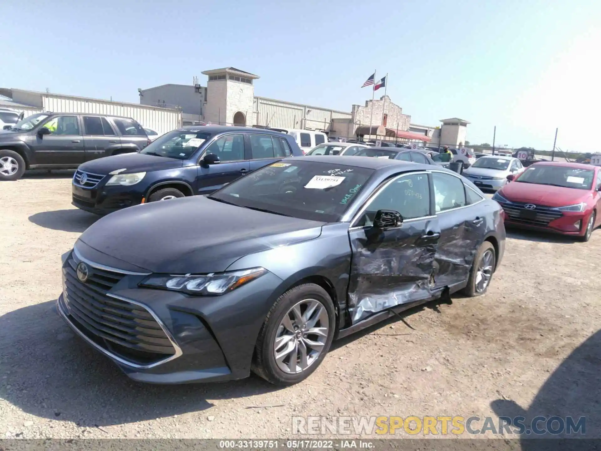 2 Photograph of a damaged car 4T1JZ1FB3LU050473 TOYOTA AVALON 2020